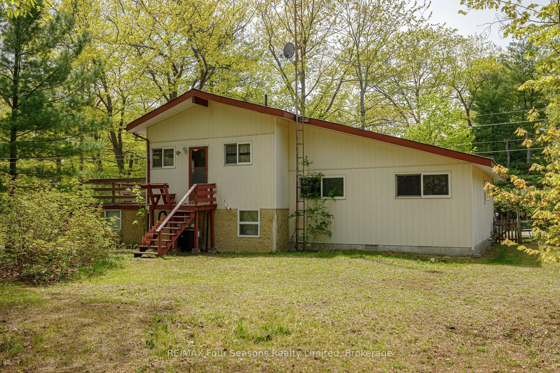 828 Oxbow Park Drive