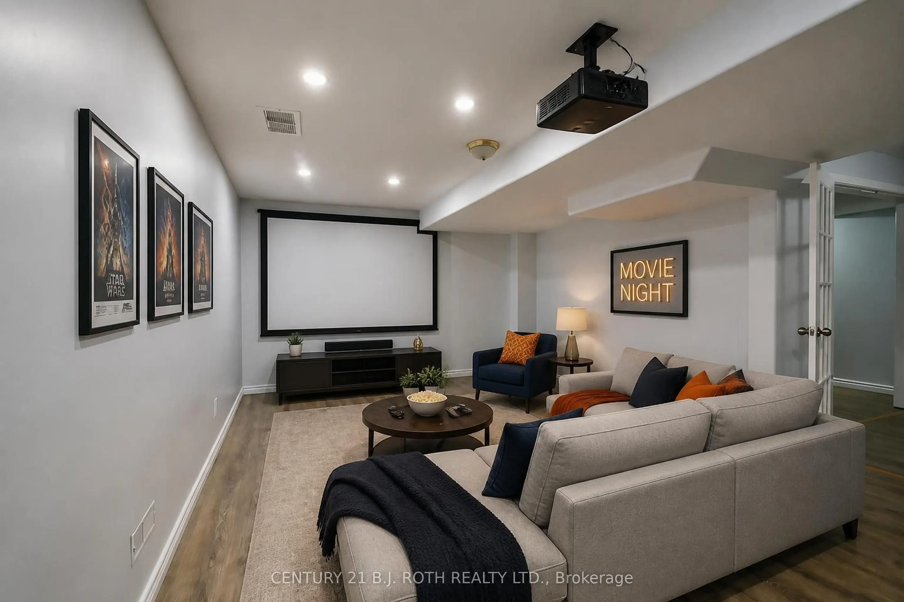 17 CROMPTON Drive