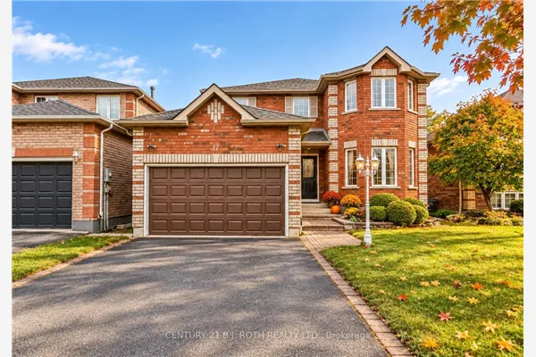 17 CROMPTON Drive