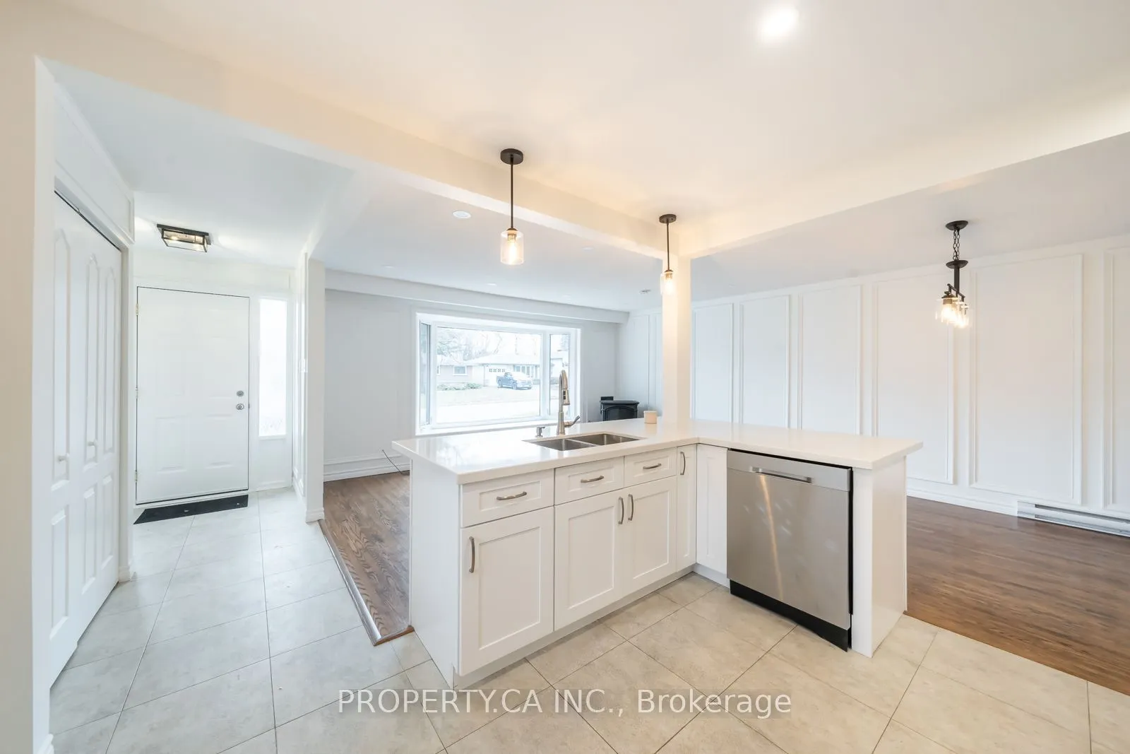 24 Thorncrest Road