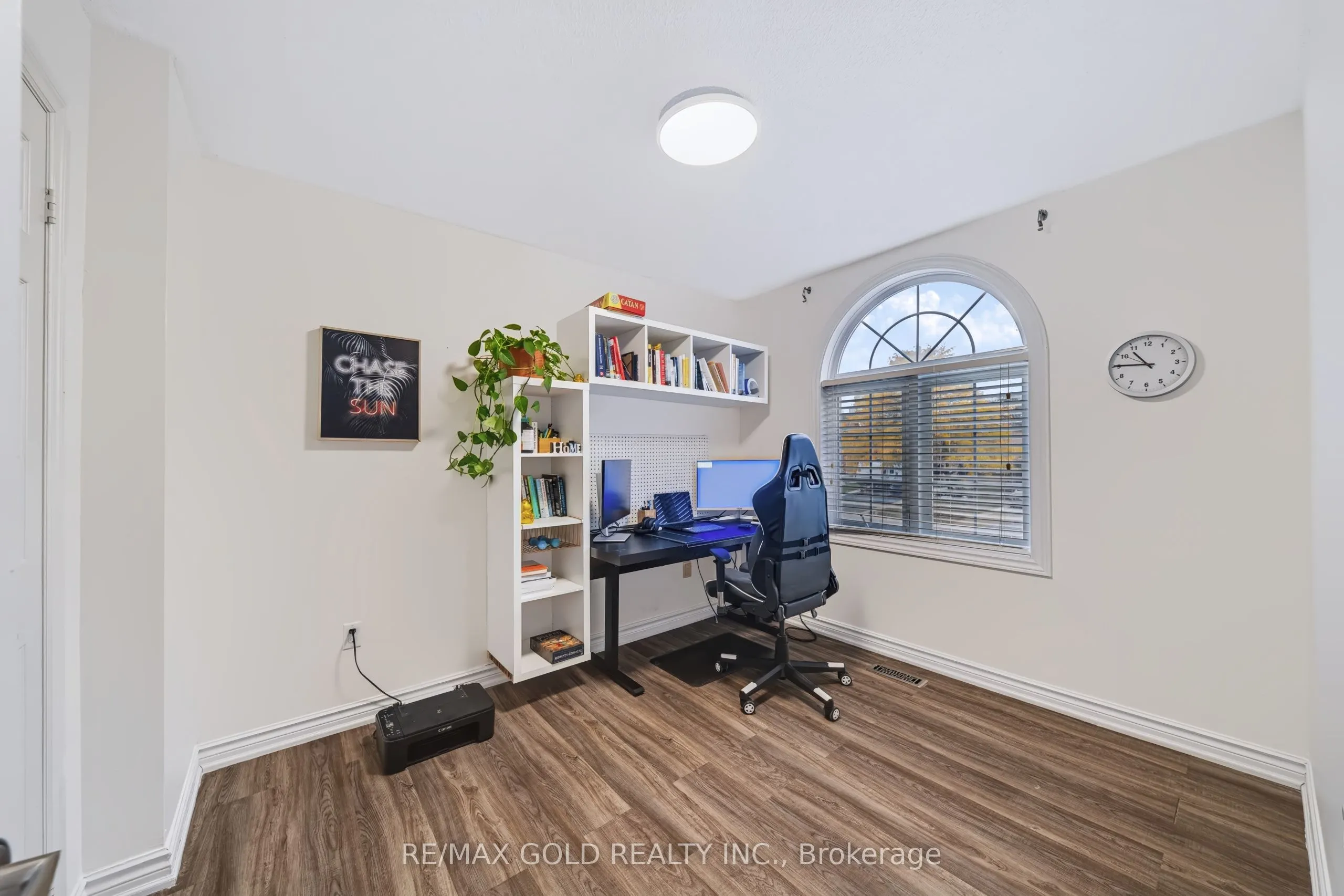 43 Golden Meadow Road