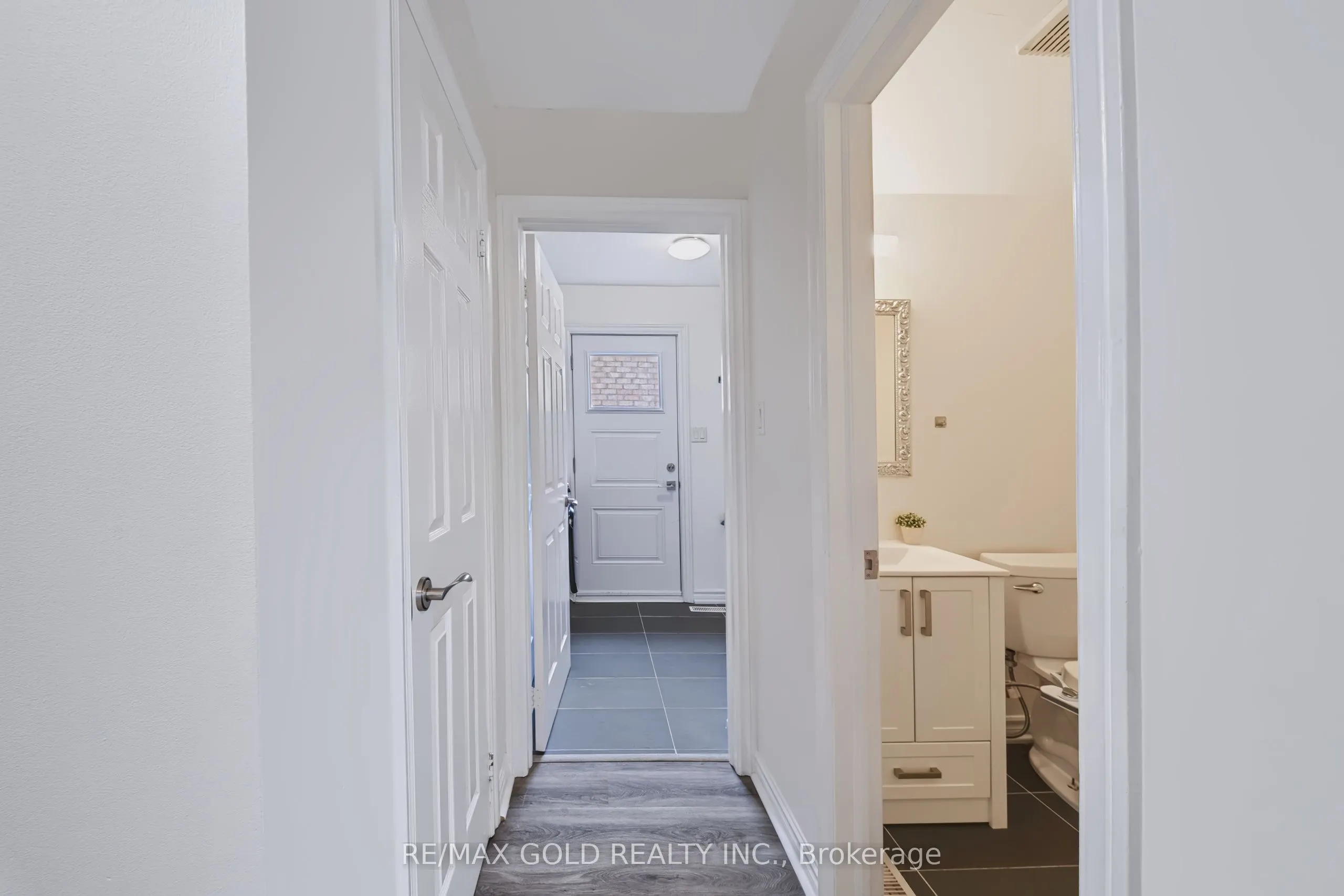 43 Golden Meadow Road