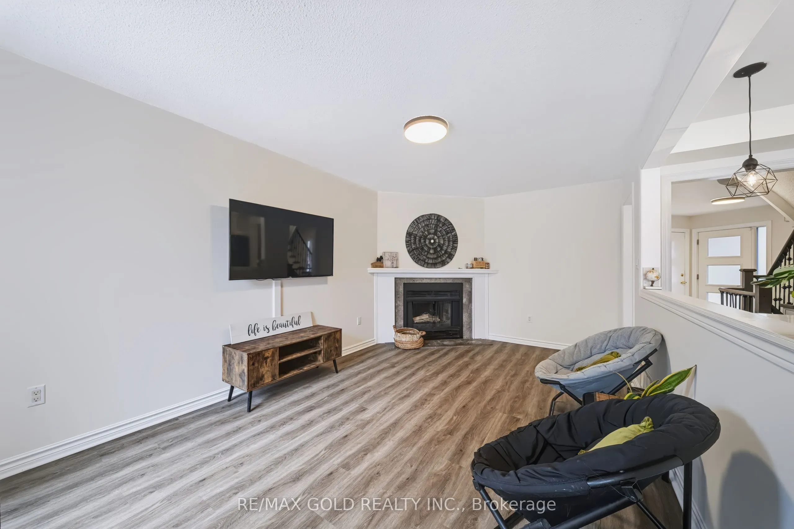 43 Golden Meadow Road