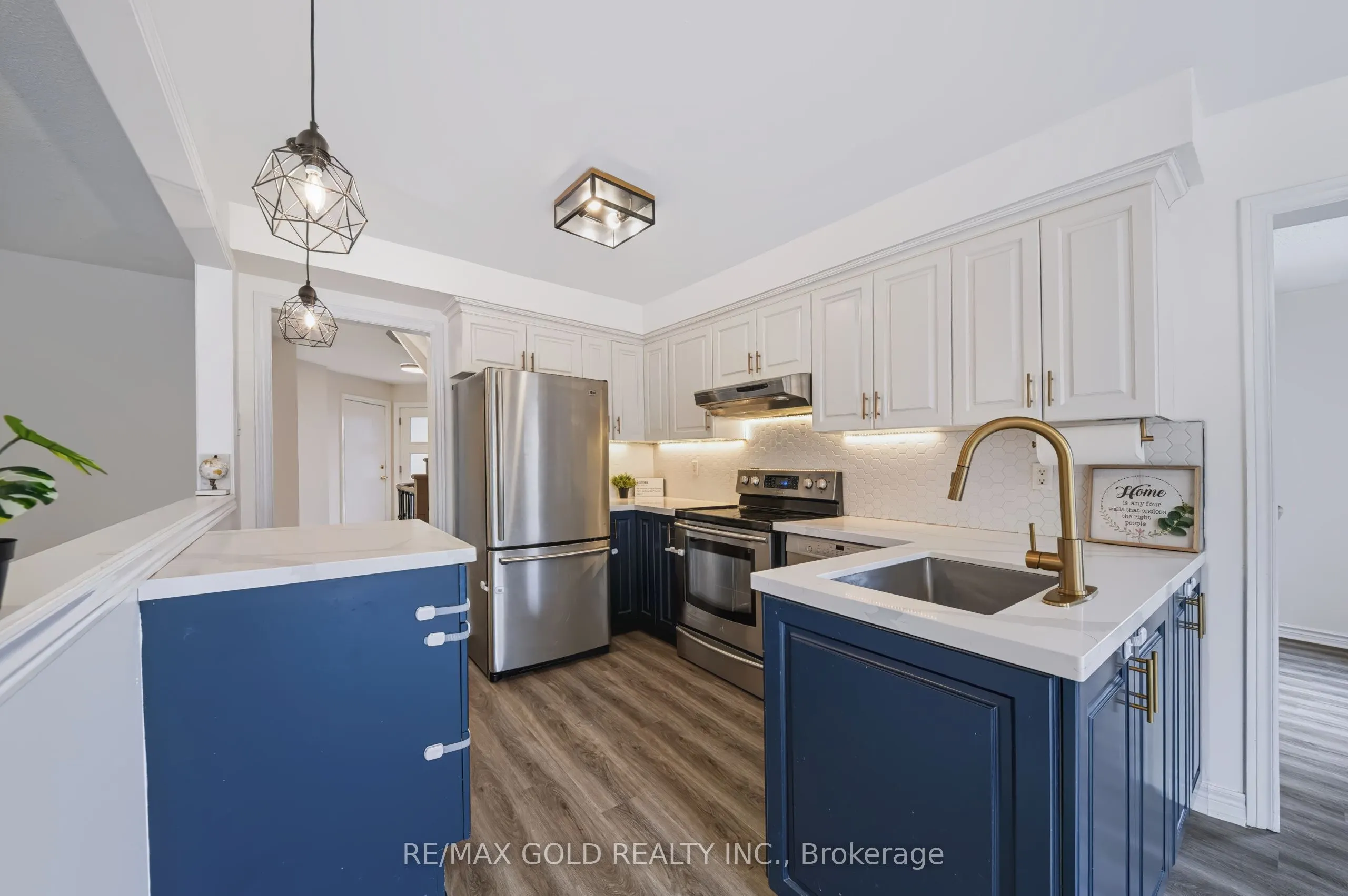 43 Golden Meadow Road