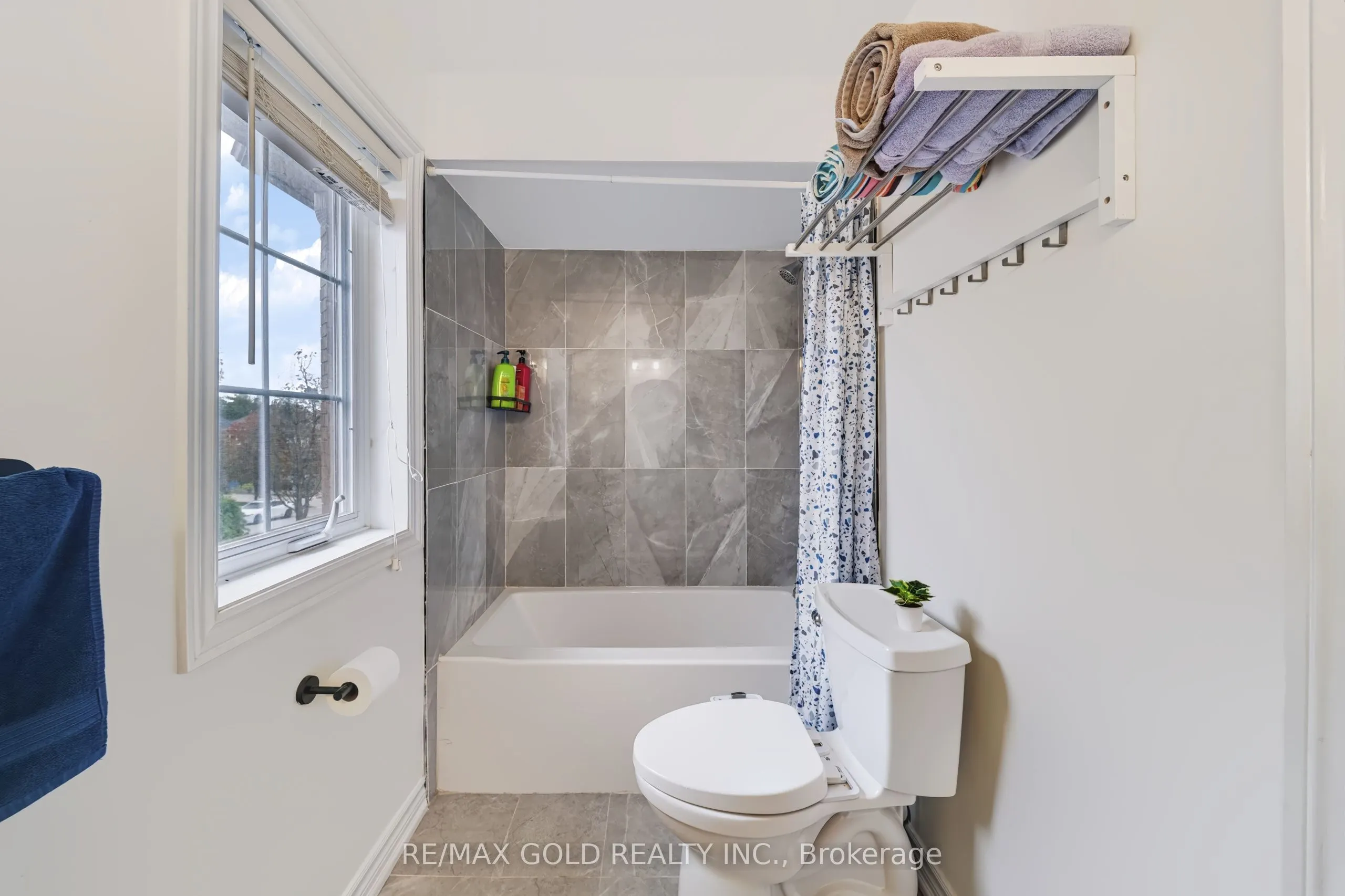 43 Golden Meadow Road