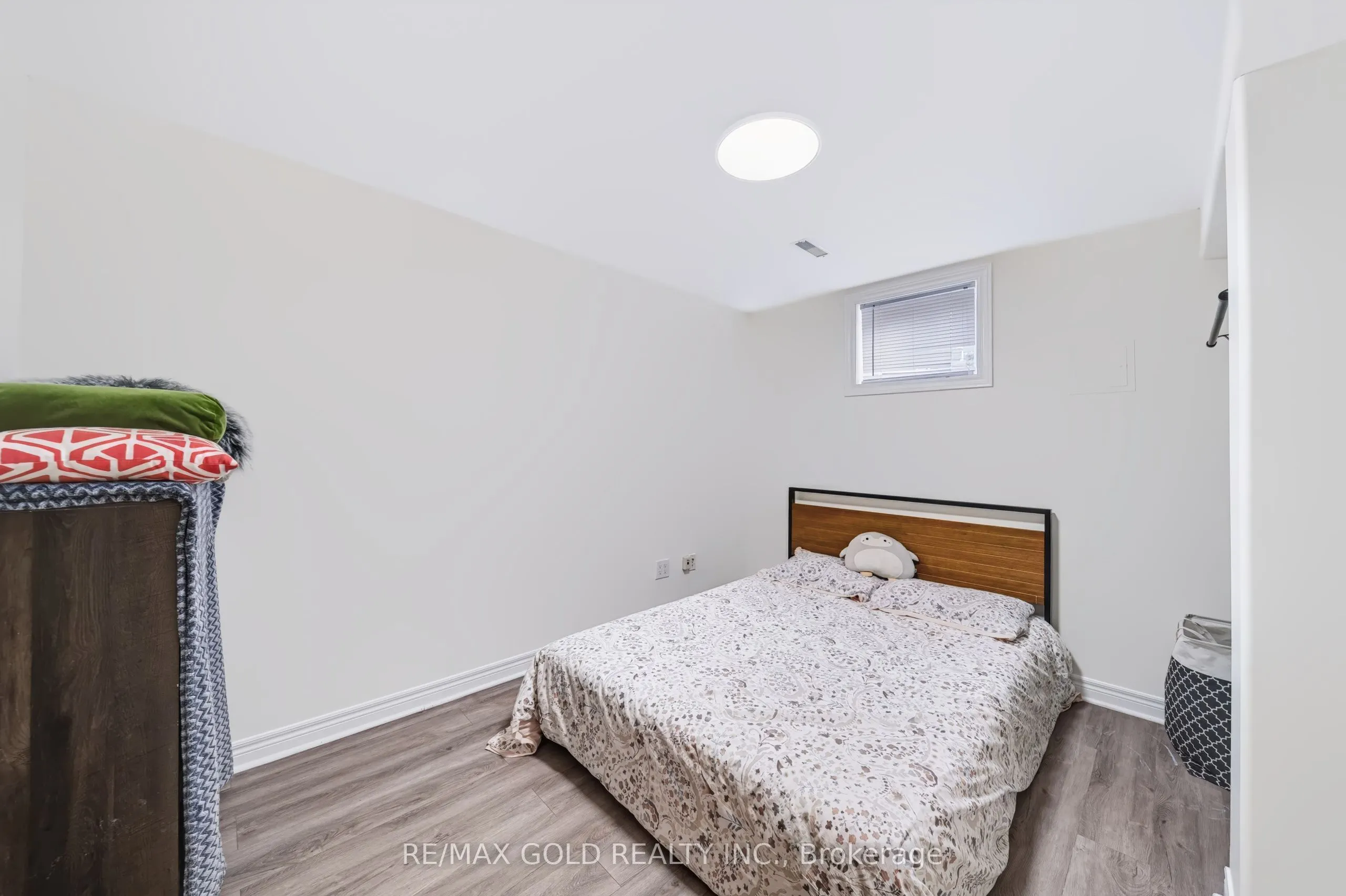 43 Golden Meadow Road