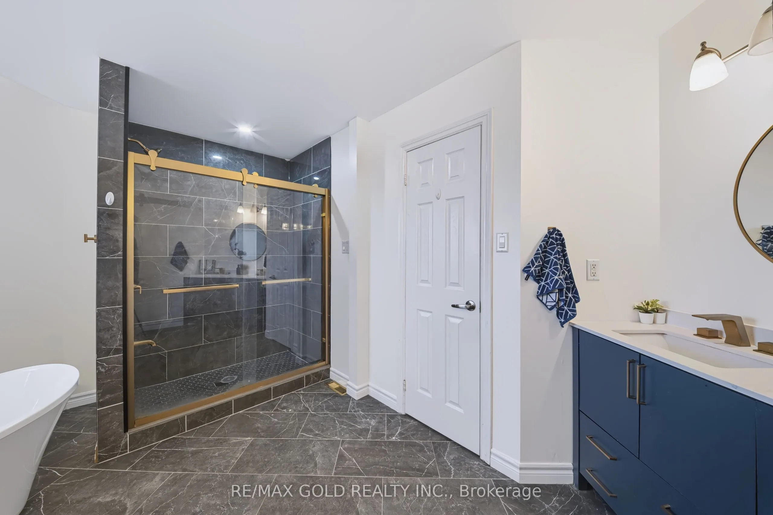 43 Golden Meadow Road
