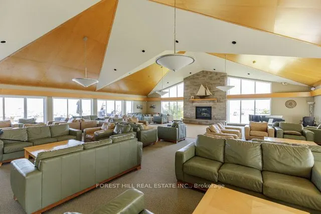 348 Mariners Way #20