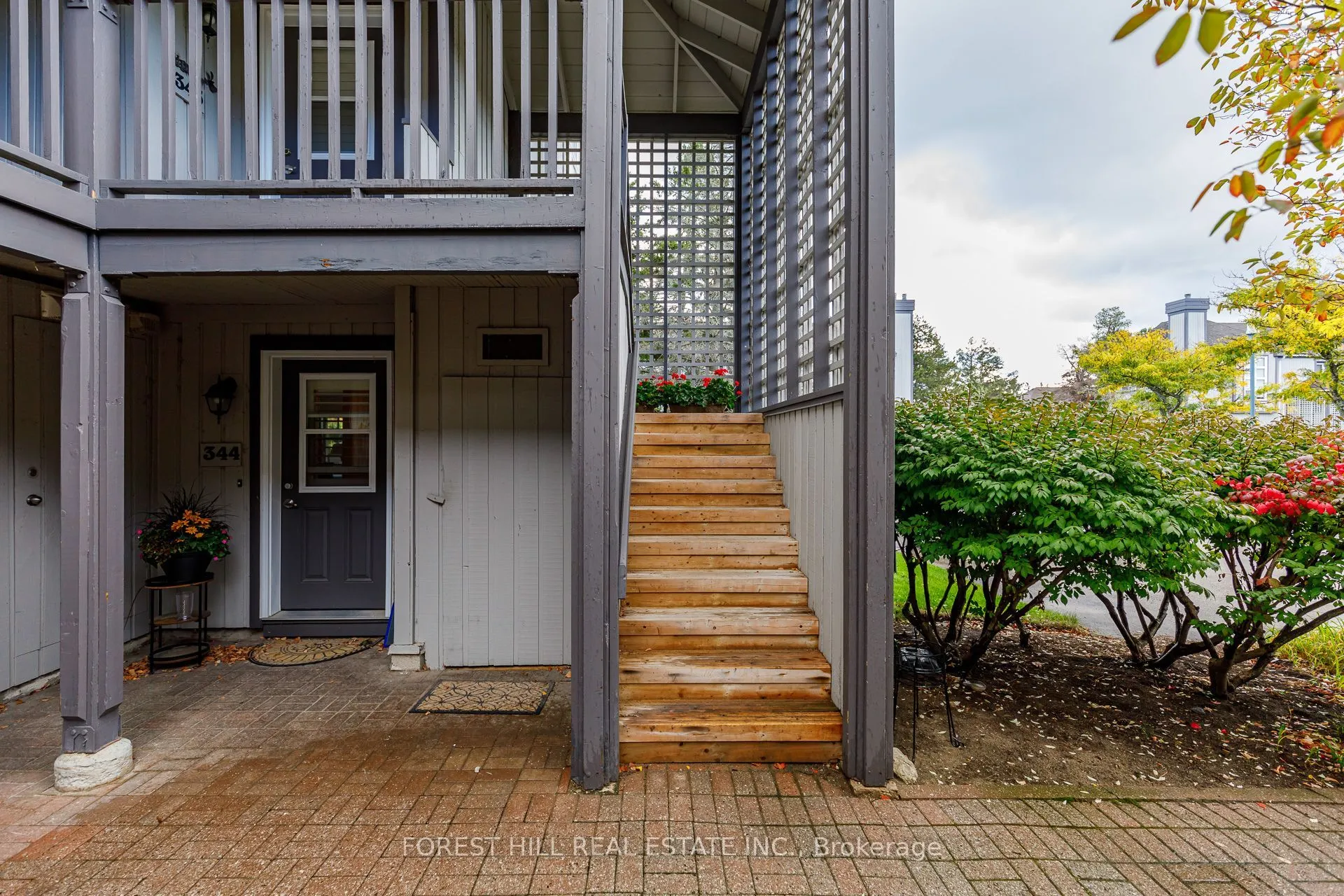 348 Mariners Way #20