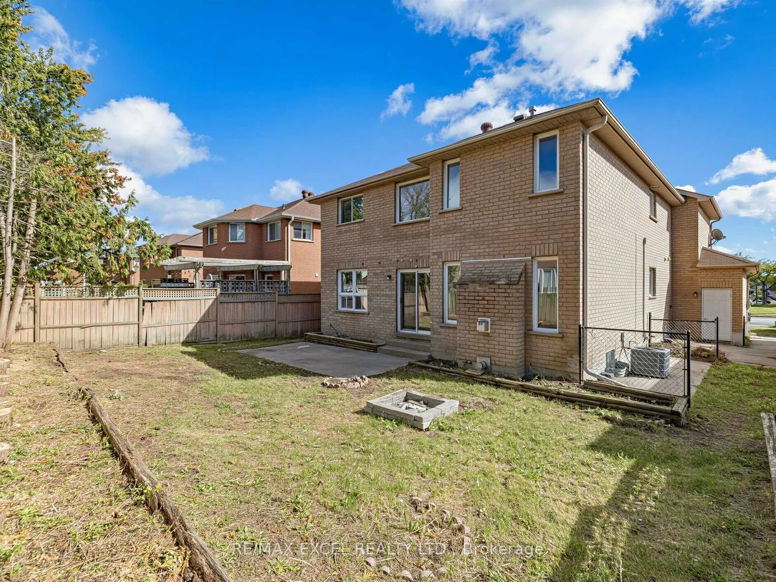 396 Cundles Road W