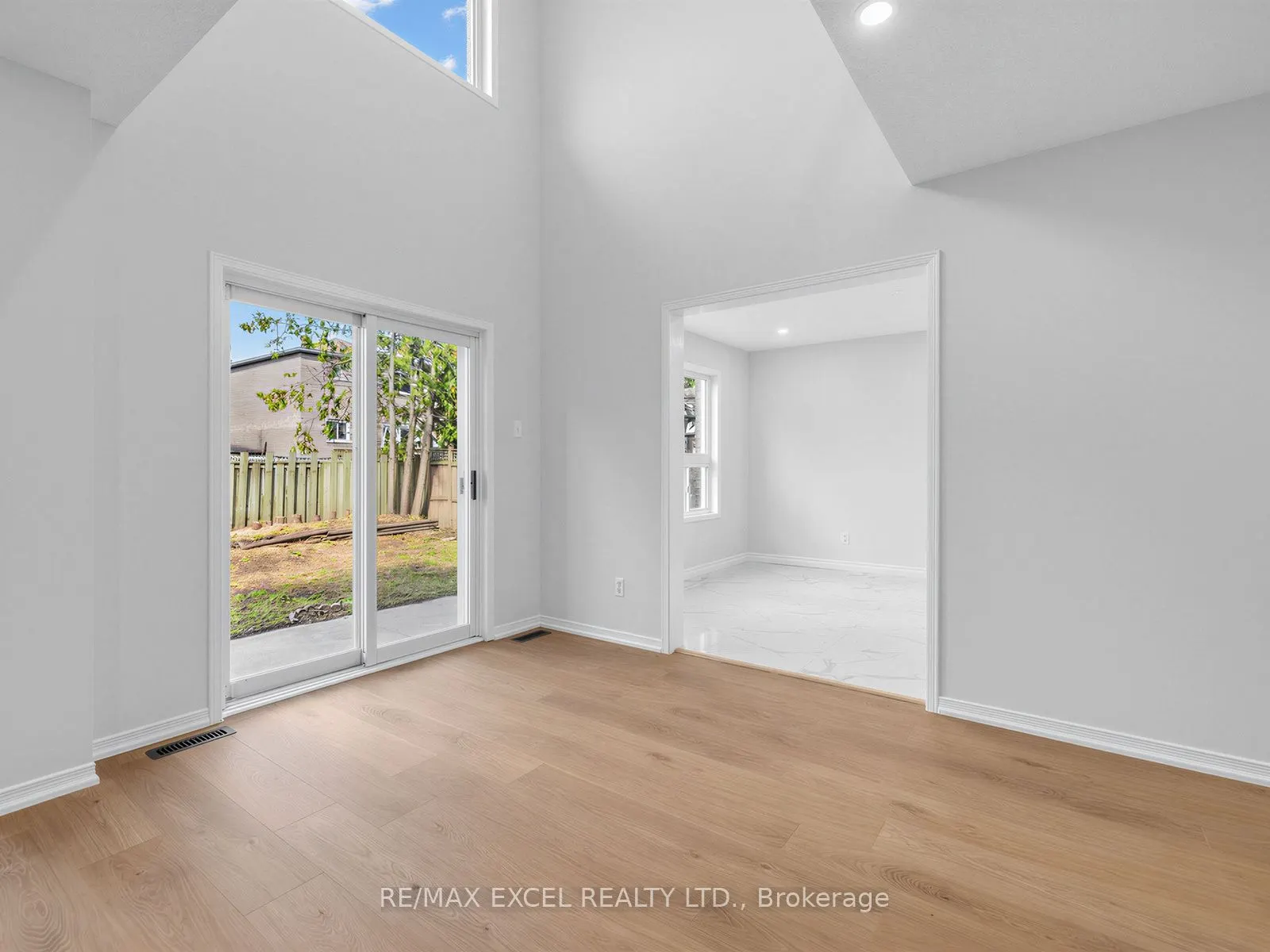 396 Cundles Road W
