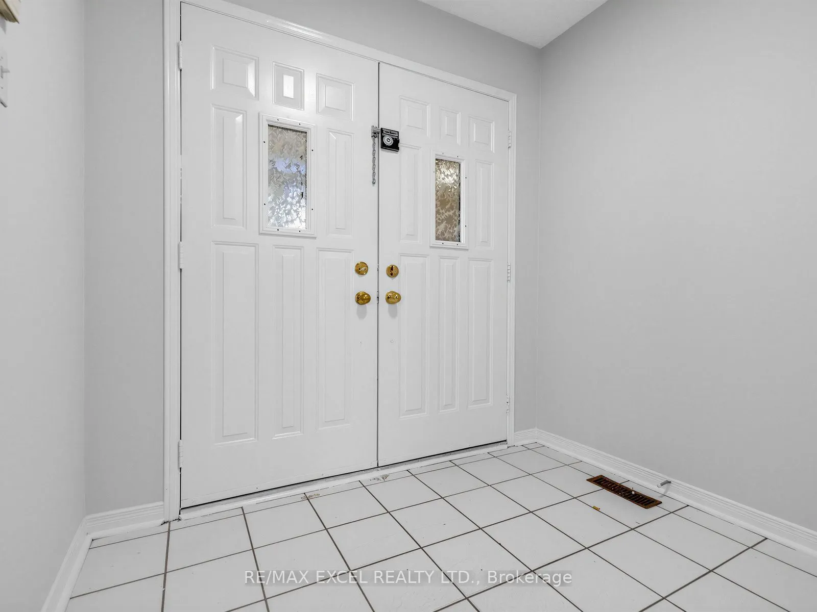 396 Cundles Road W