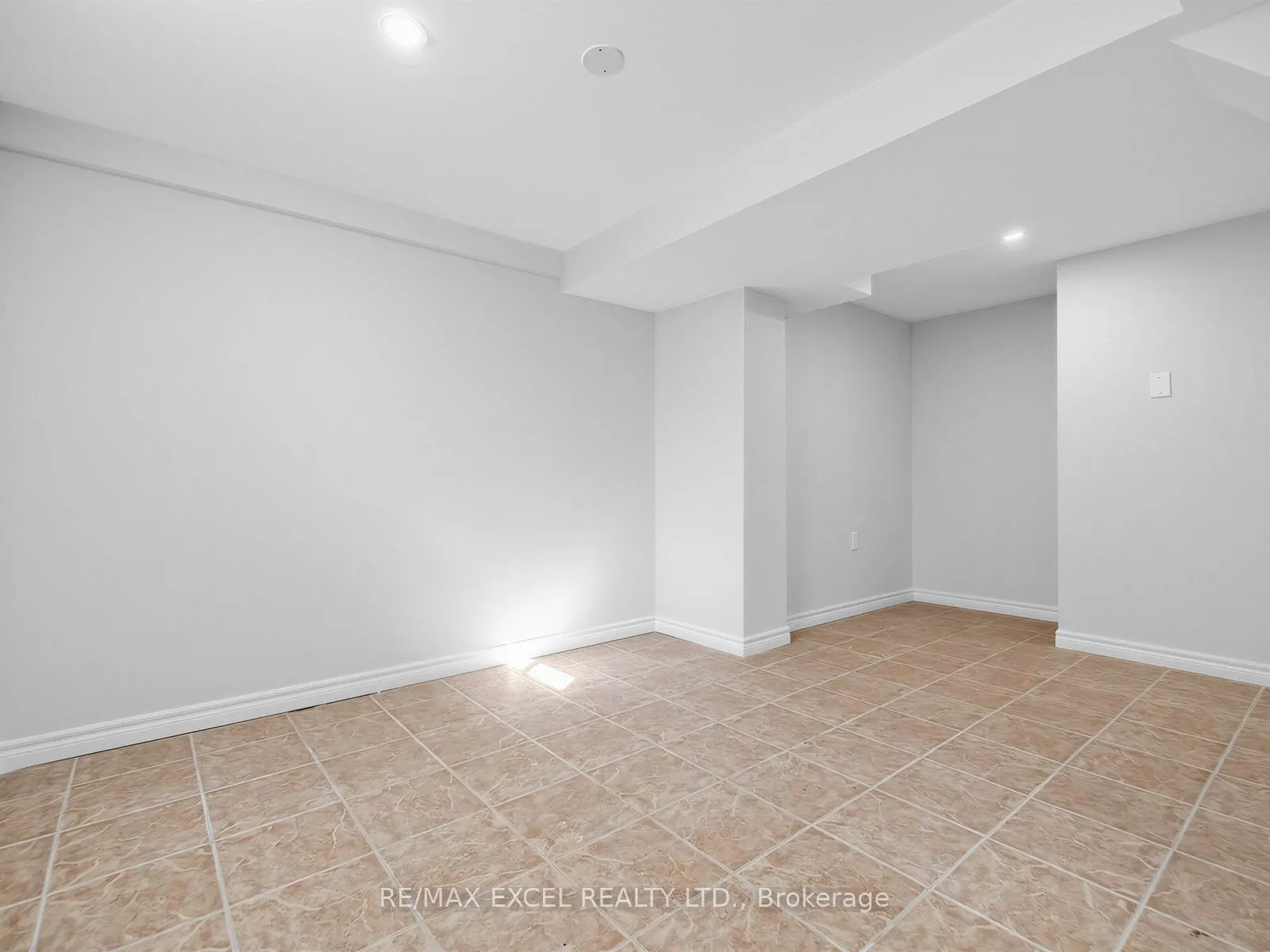 396 Cundles Road W