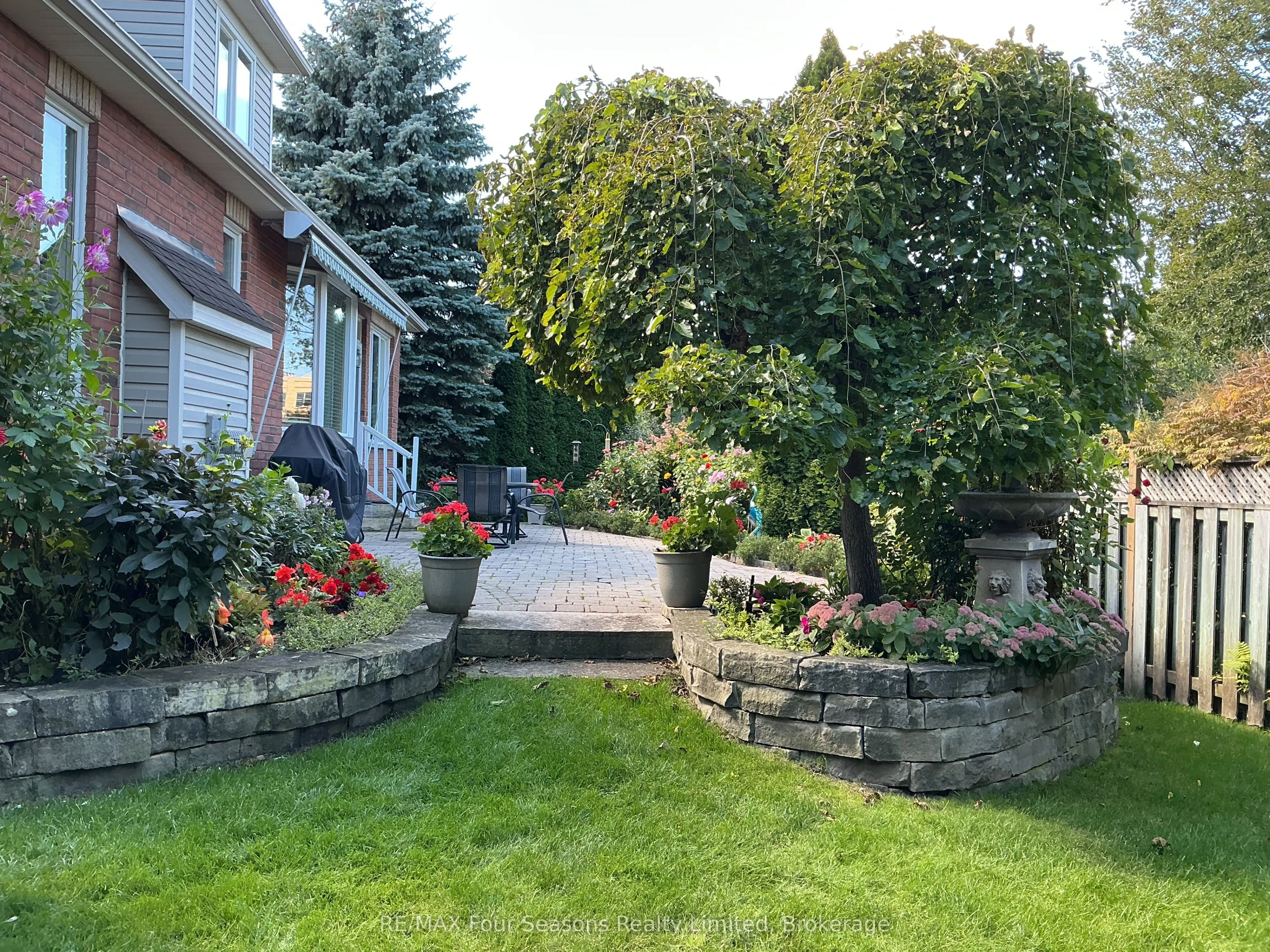 7 Callary Crescent