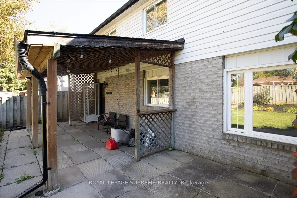 46 Ridgeway Avenue #Lower