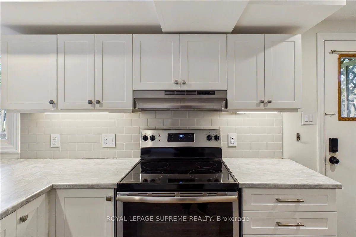 46 Ridgeway Avenue #Lower