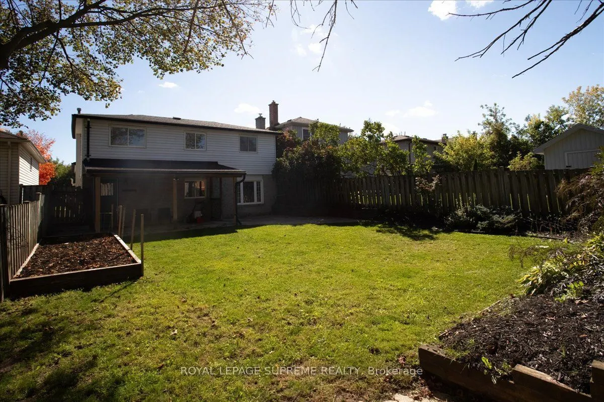 46 Ridgeway Avenue #Lower