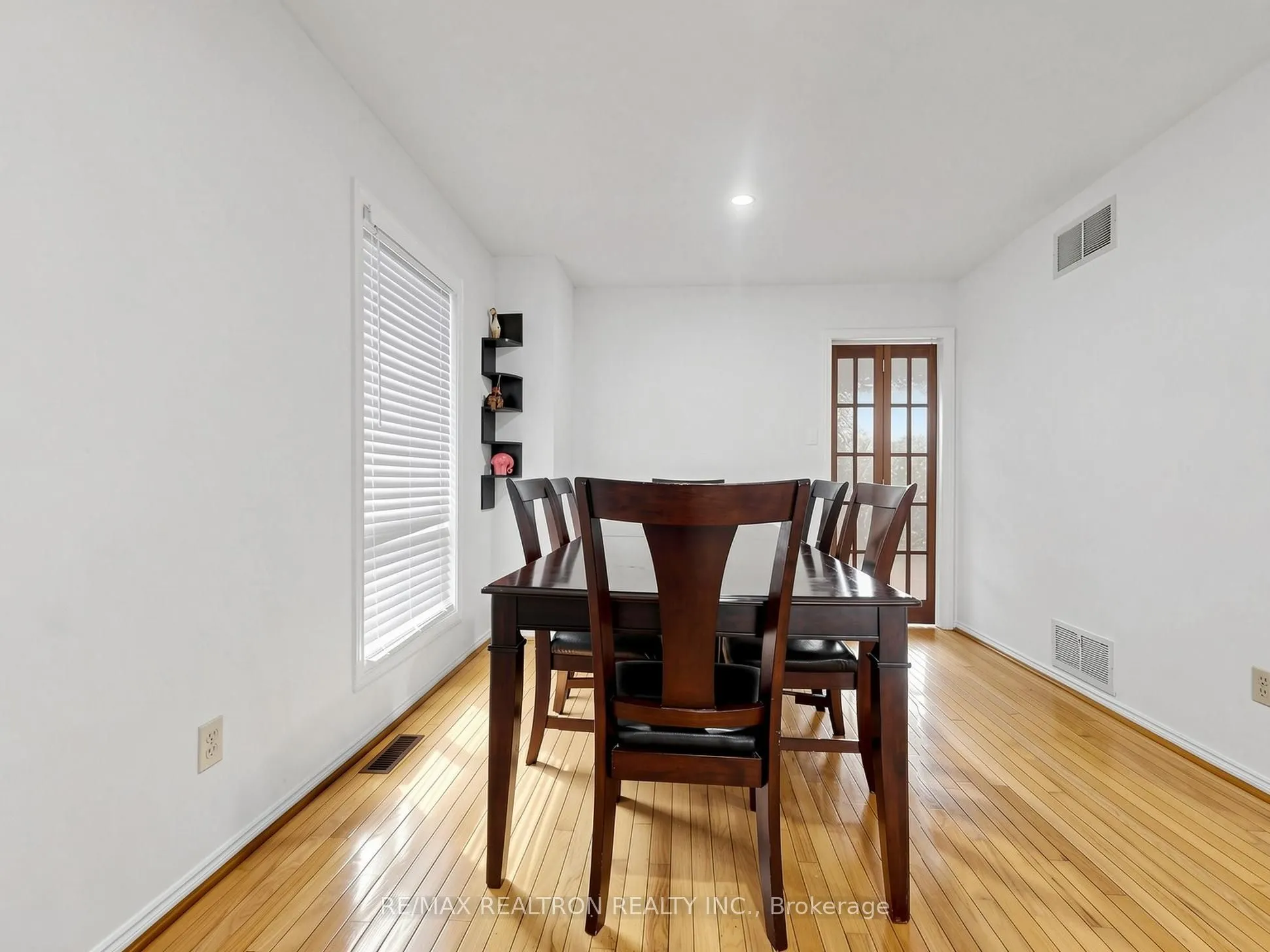 101 Chieftain Crescent