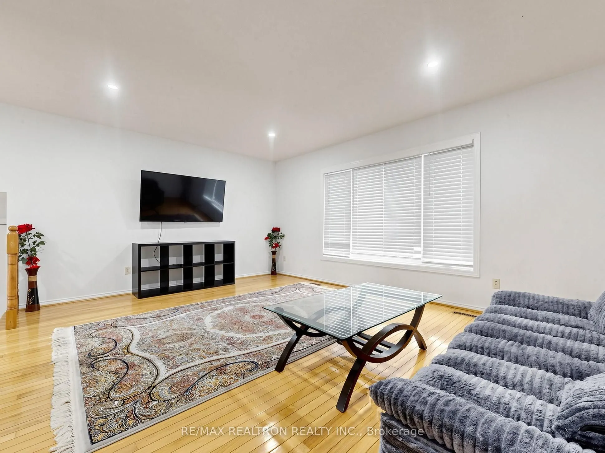 101 Chieftain Crescent