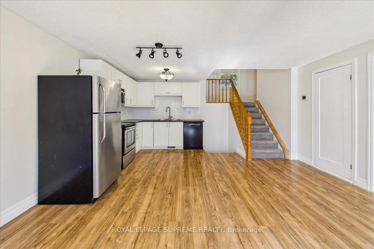 46 Ridgeway Avenue #Upper