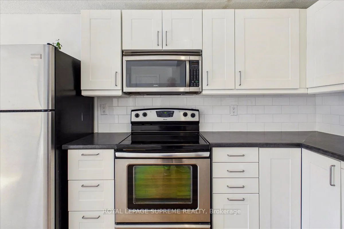 46 Ridgeway Avenue #Upper