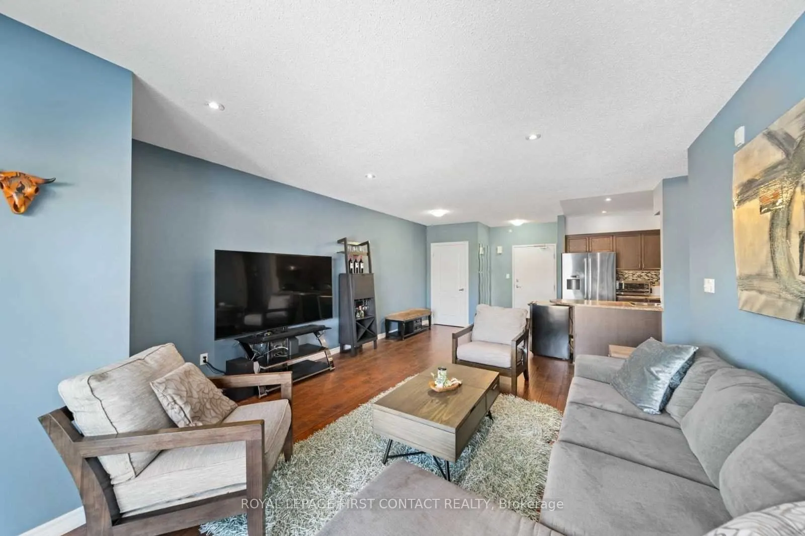 39 FERNDALE Drive S #410