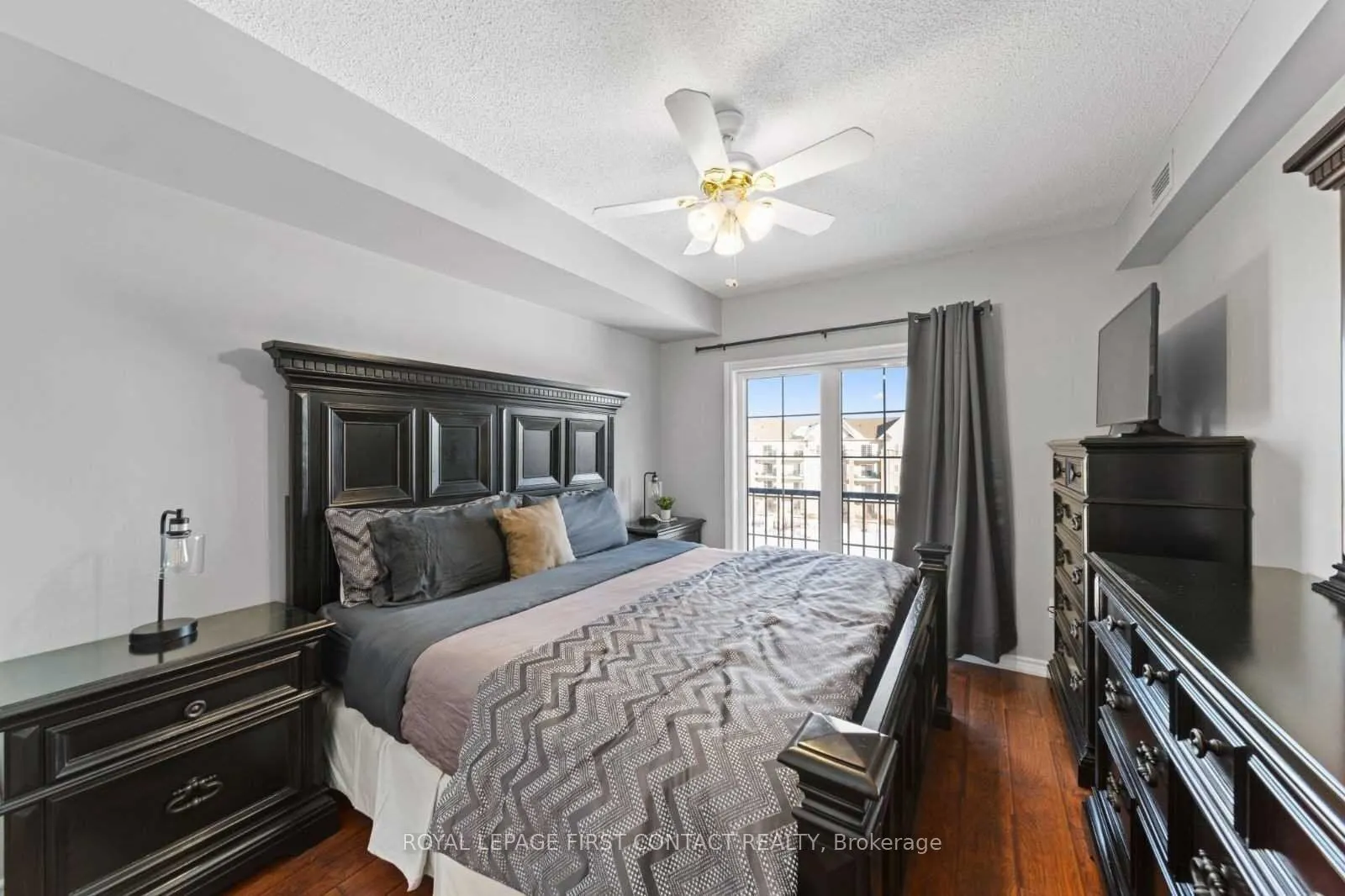39 FERNDALE Drive S #410