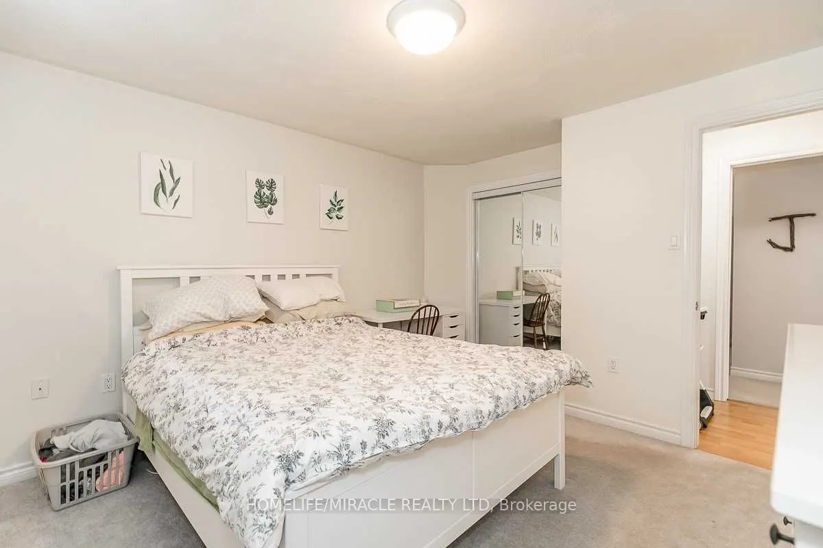 30 Dove Crescent