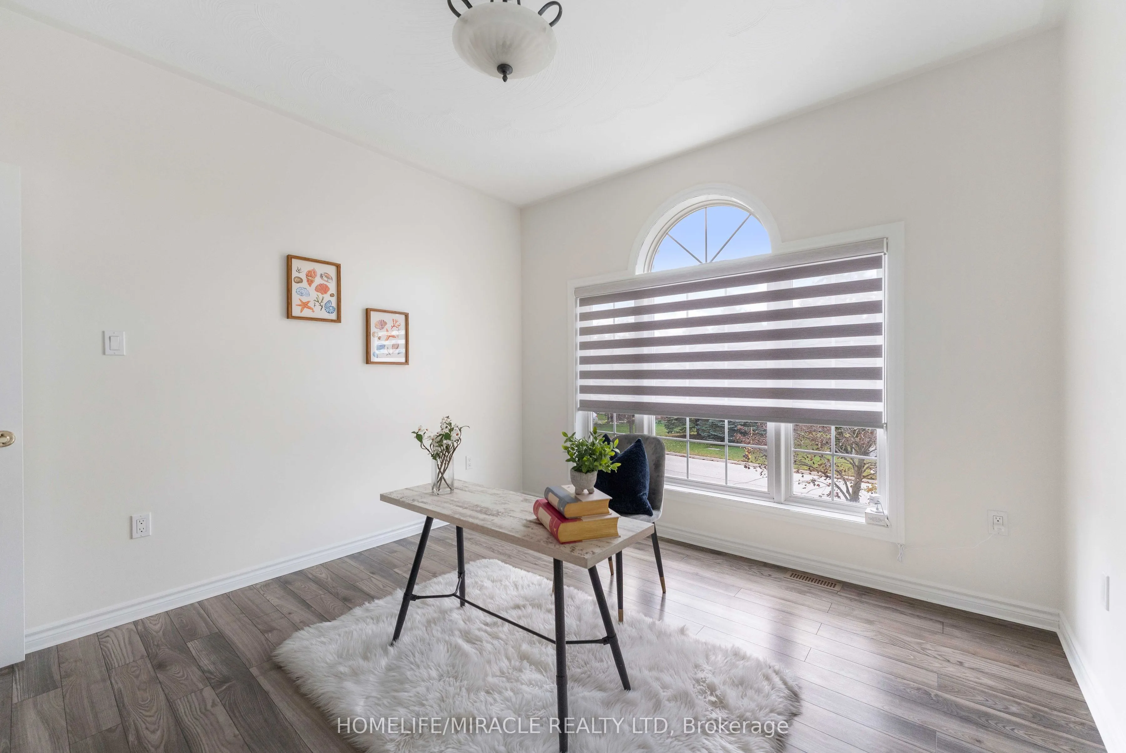 30 Dove Crescent