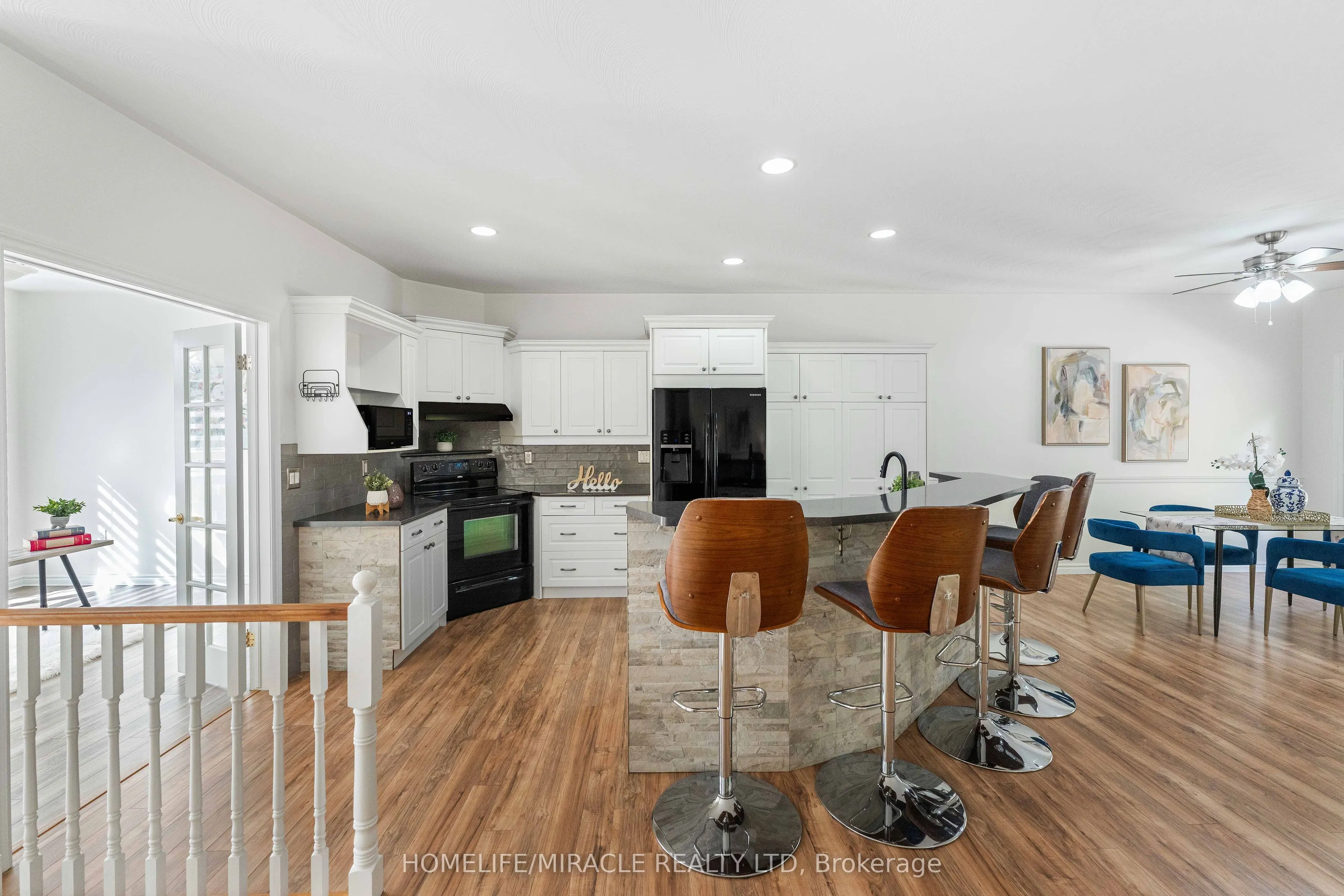 30 Dove Crescent