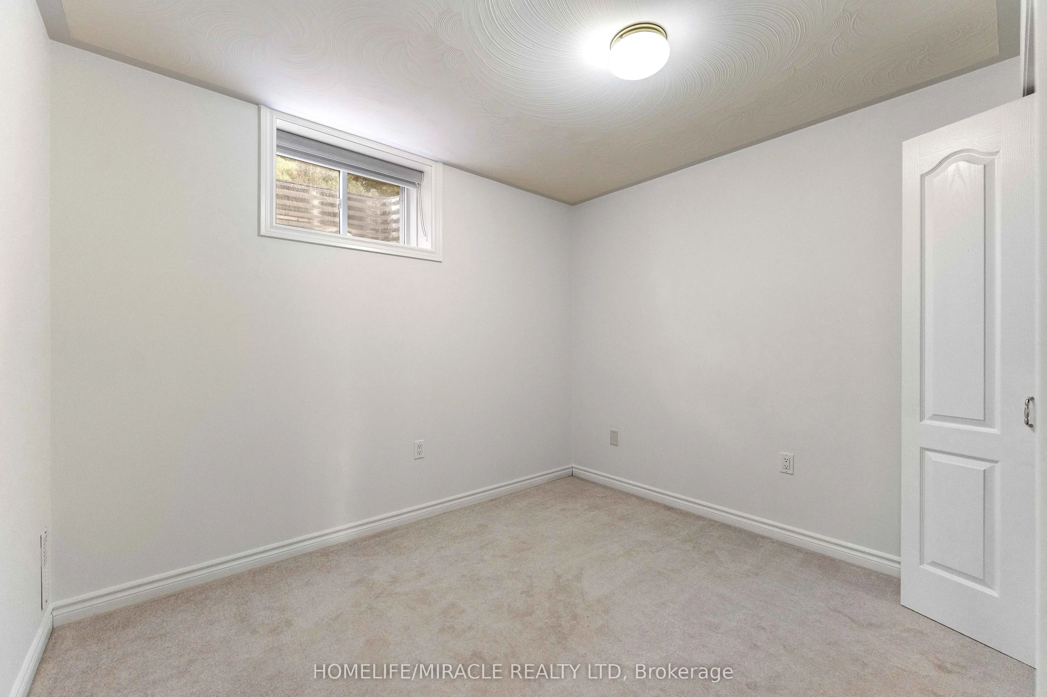 30 Dove Crescent