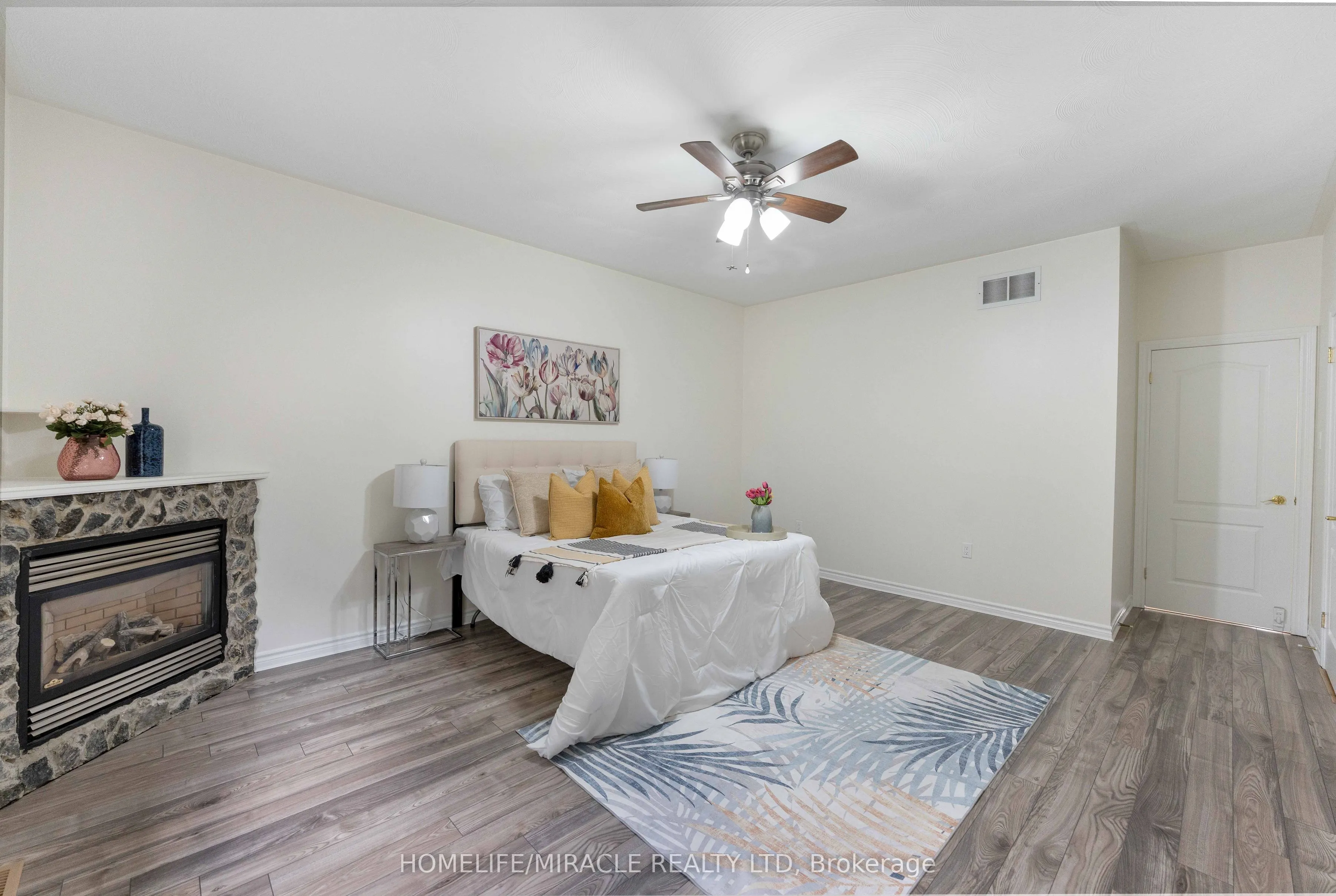 30 Dove Crescent