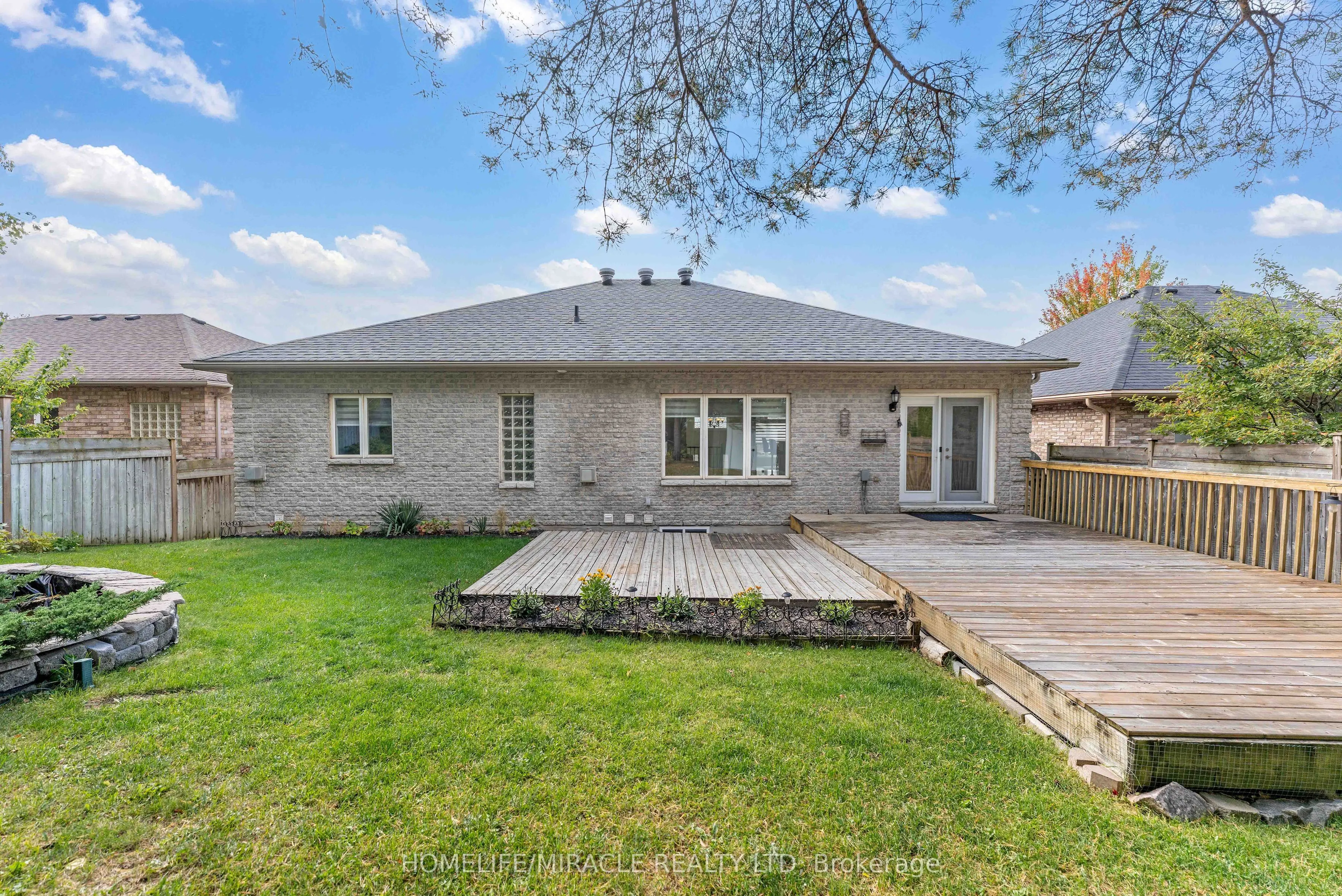 30 Dove Crescent
