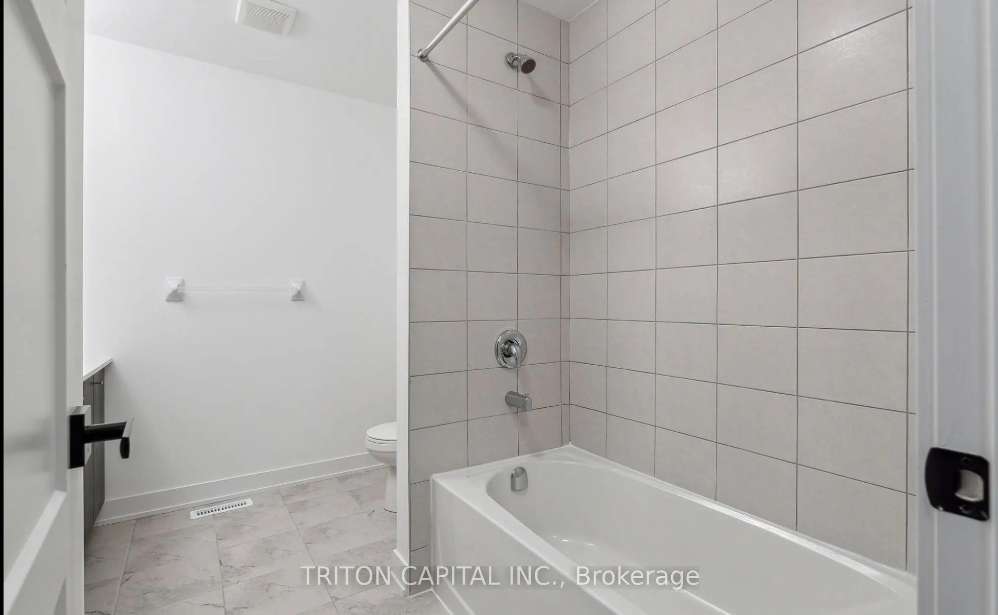 75 Wheatfield Road #Upper