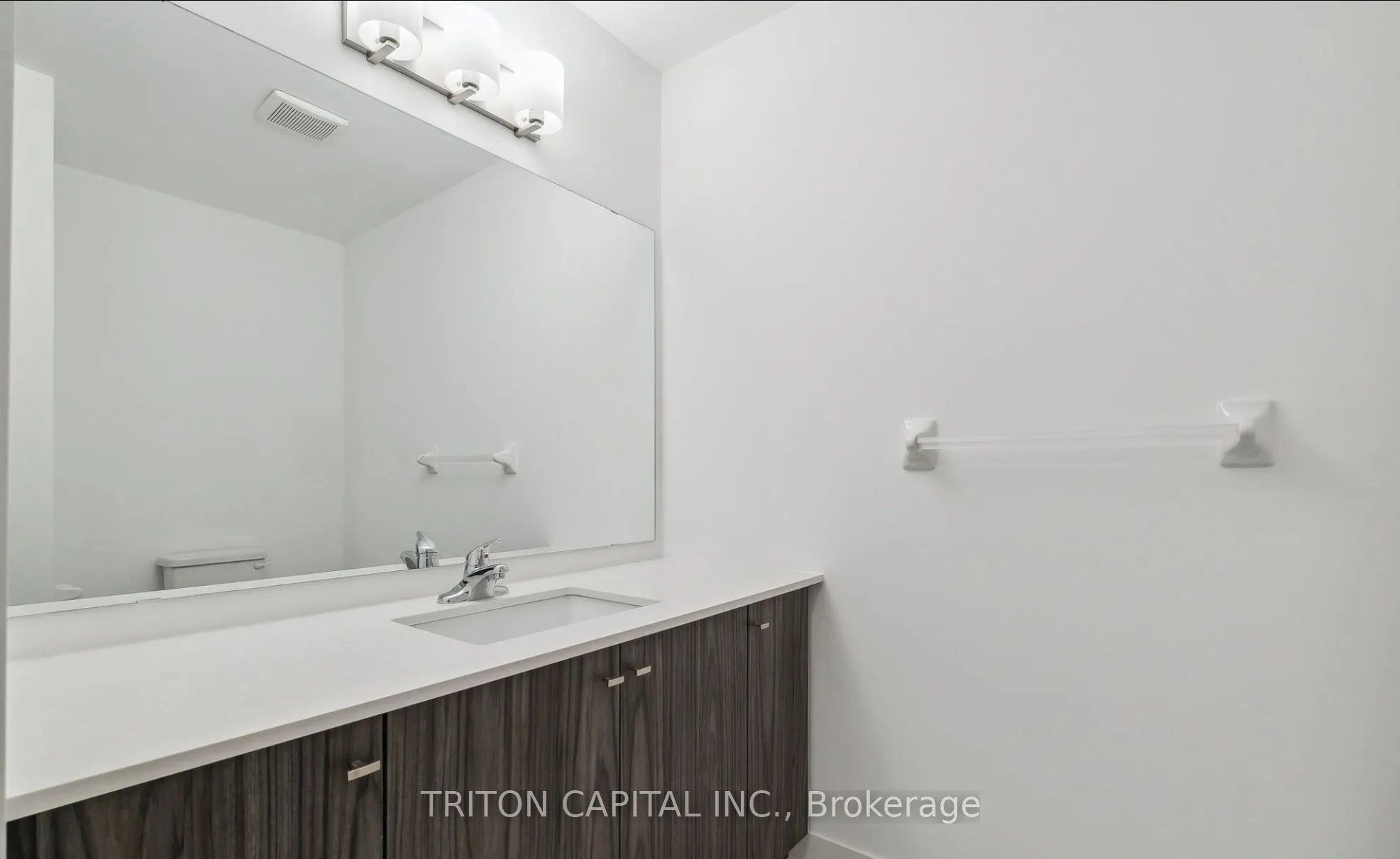 75 Wheatfield Road #Upper