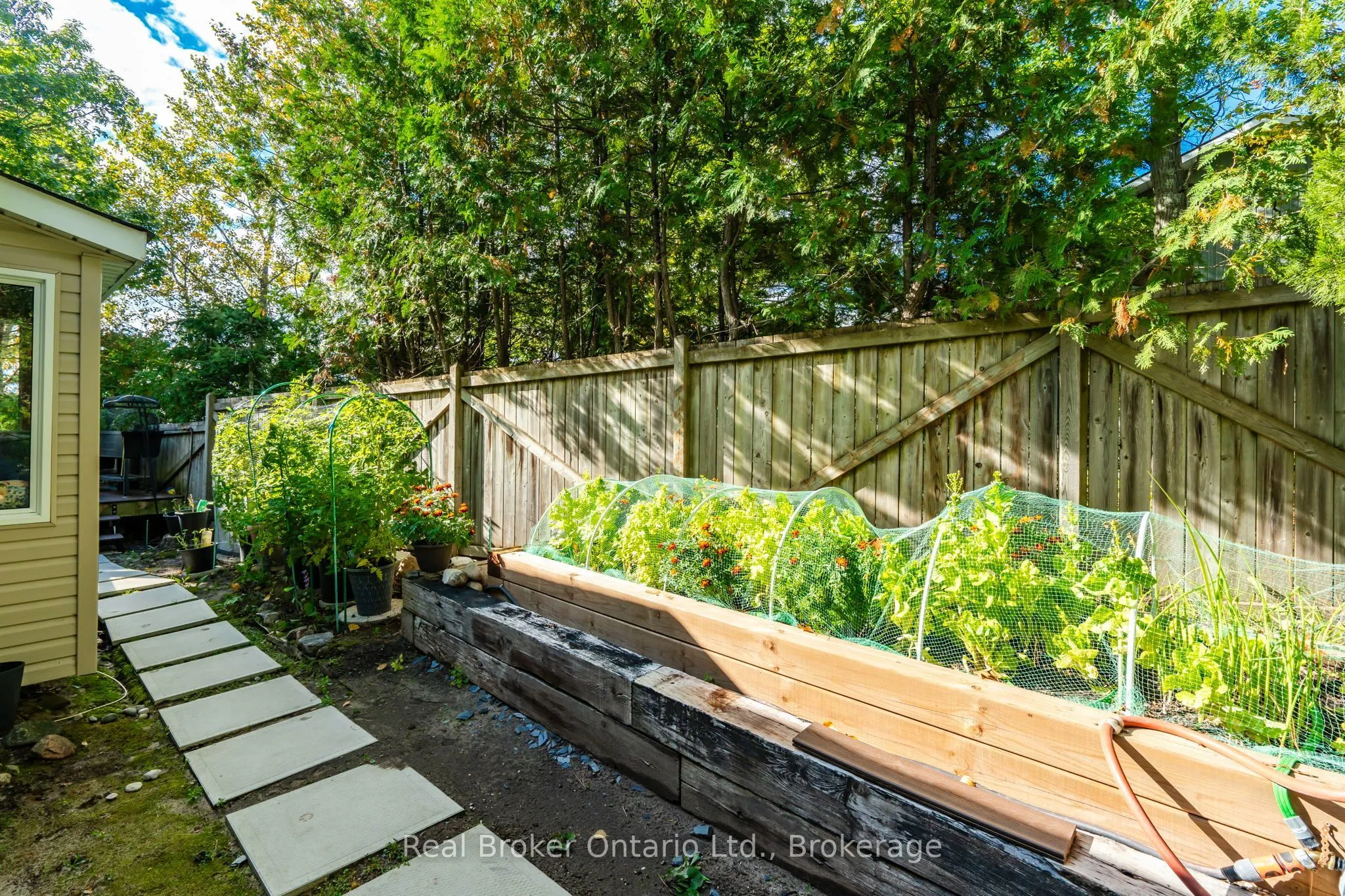56 Belgrove Crescent