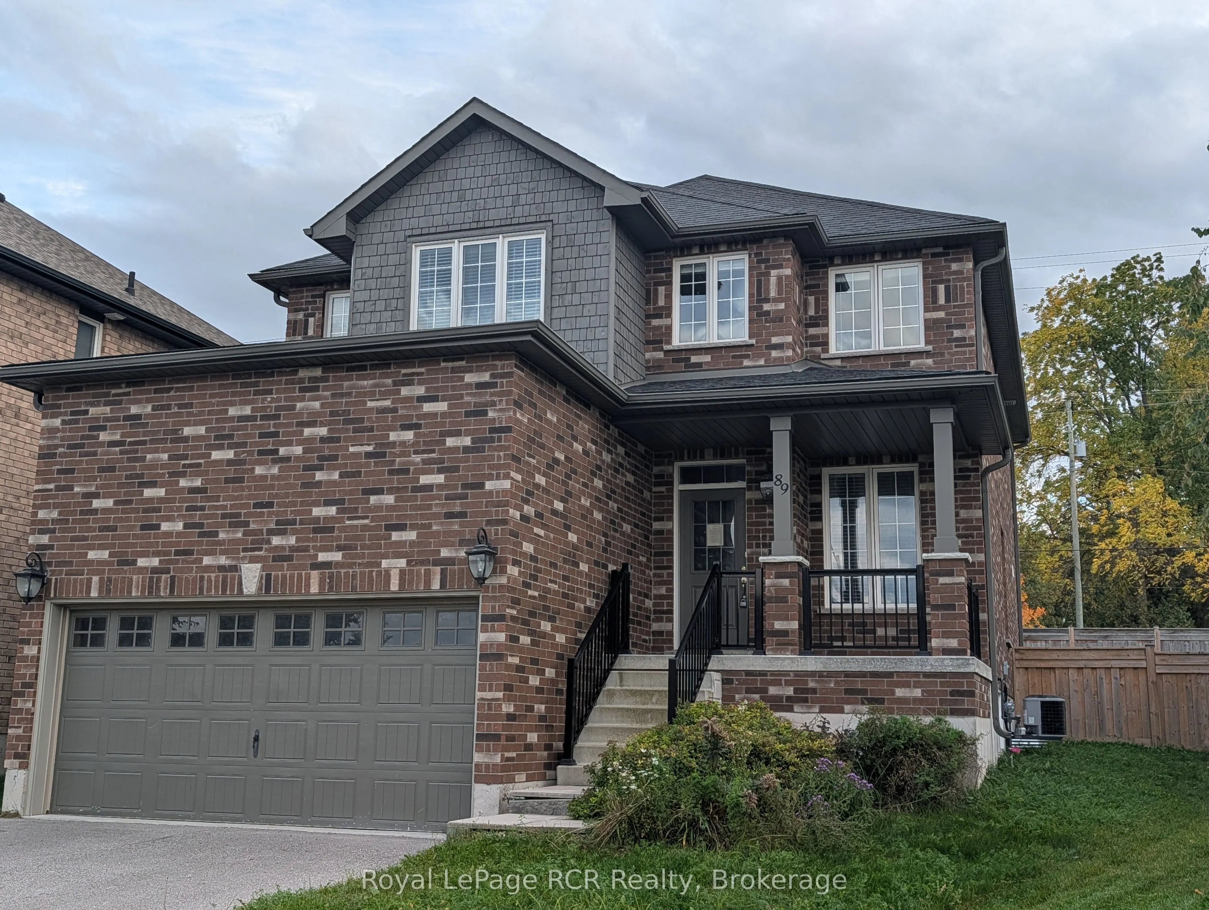 89 Lockerbie Crescent