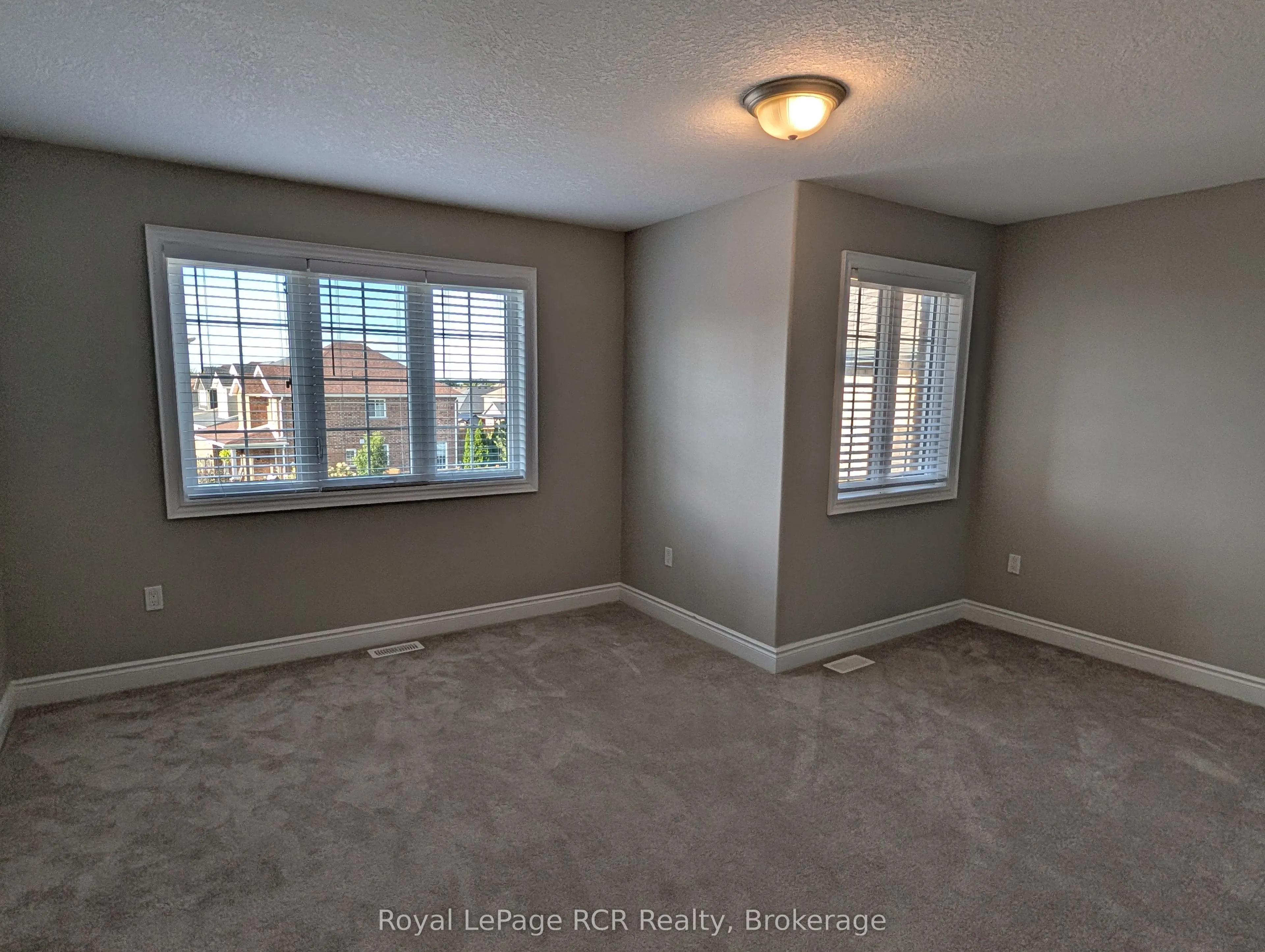 89 Lockerbie Crescent