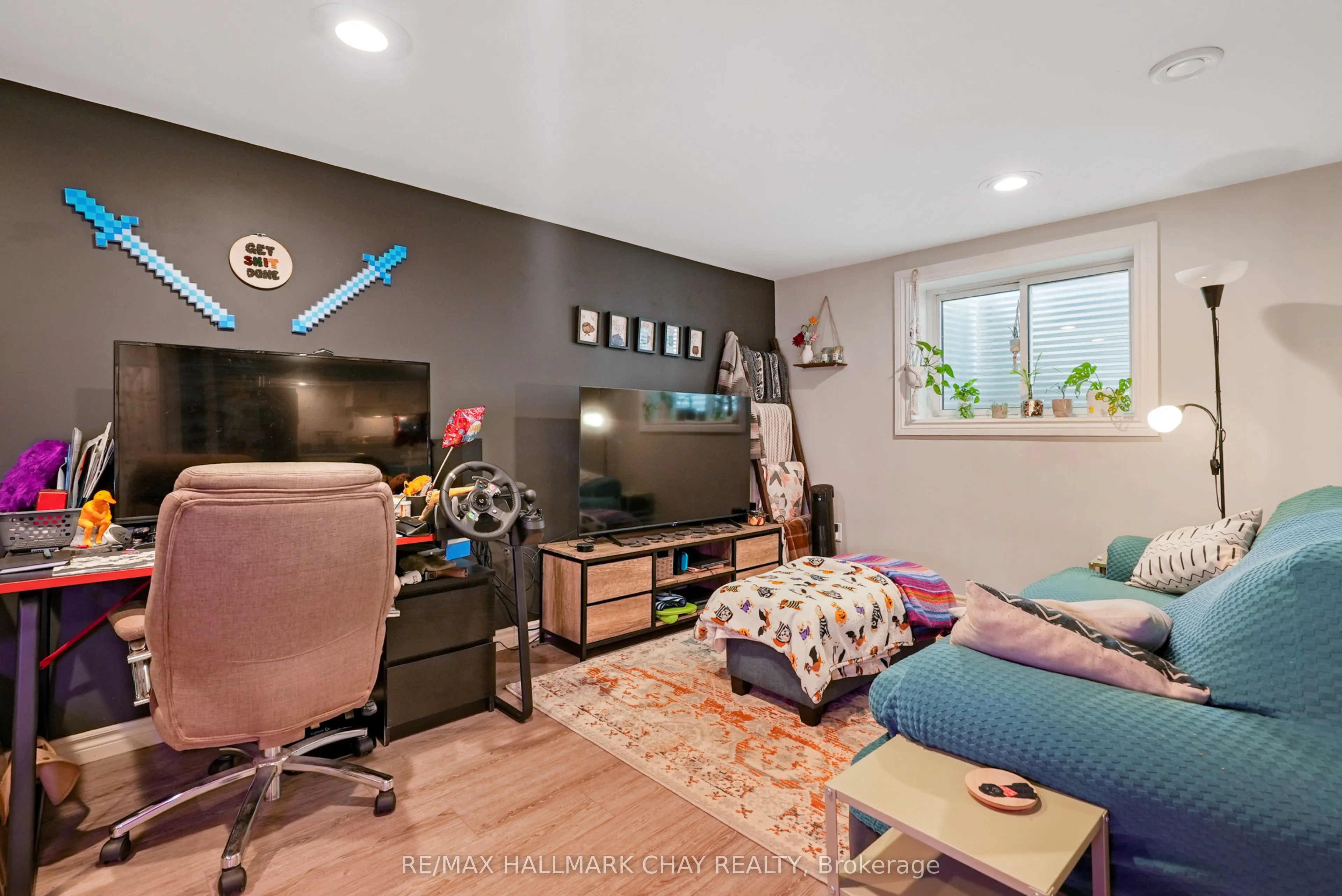 11 Daphne Crescent #LOWER