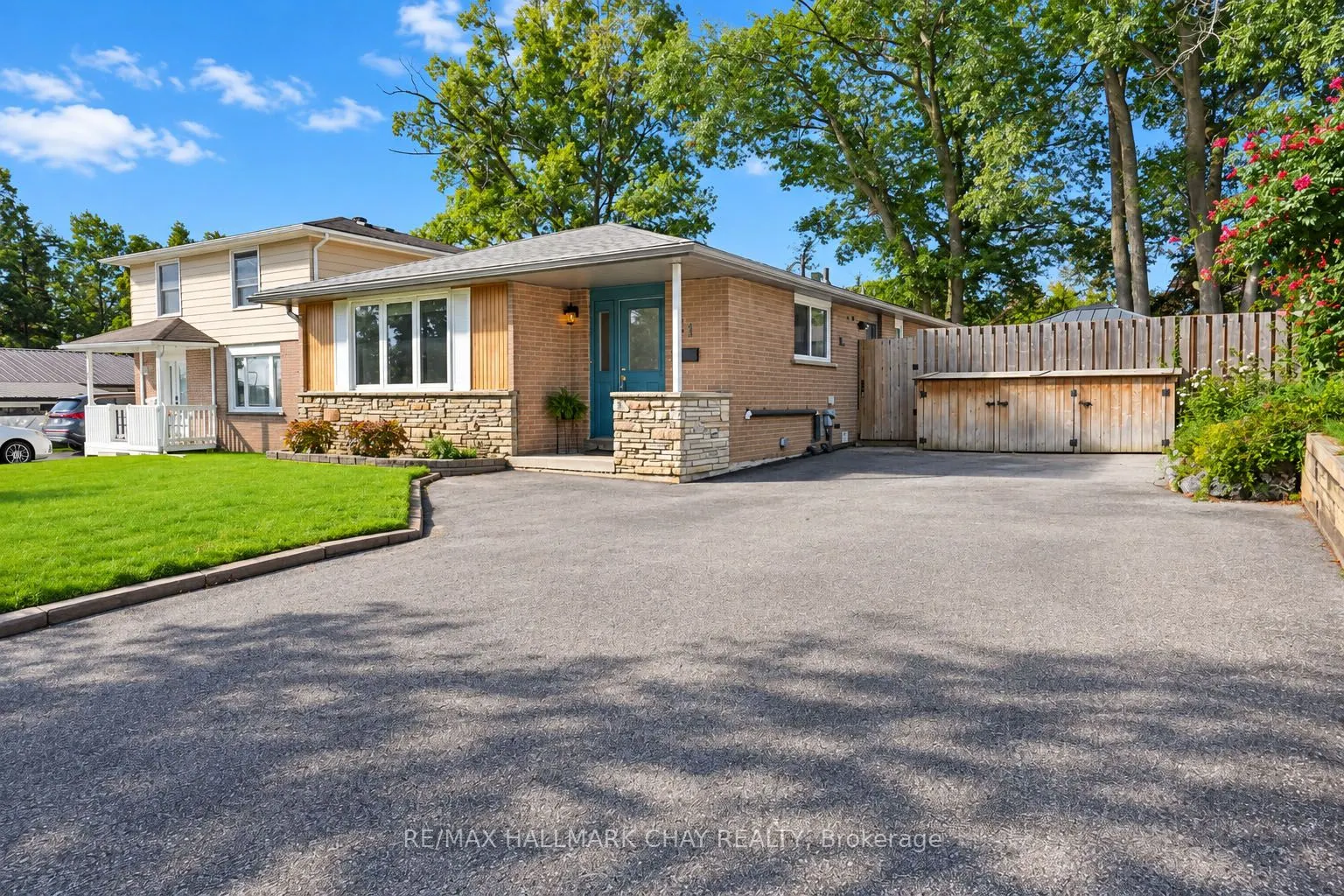 11 Daphne Crescent #UPPER