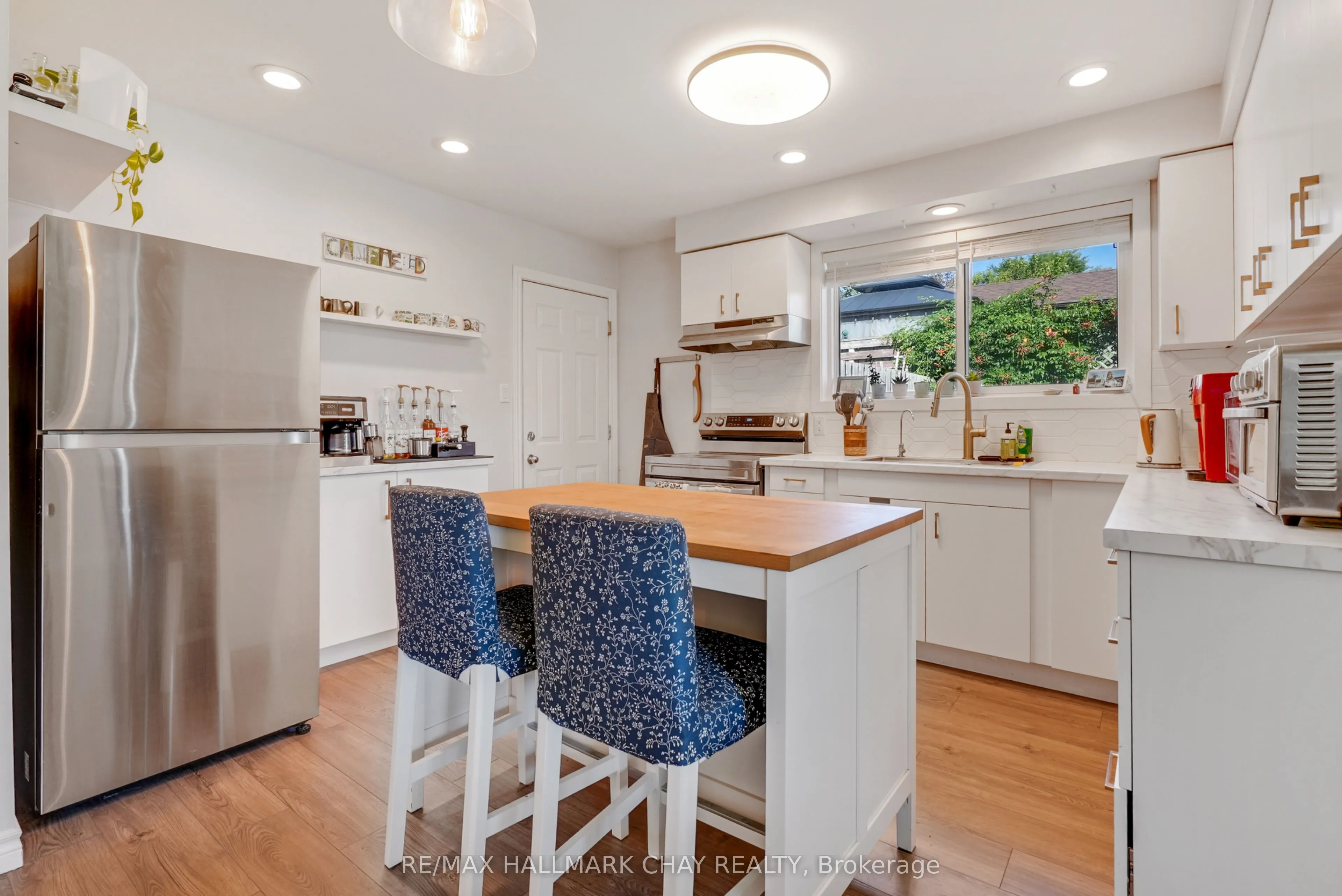 11 Daphne Crescent #UPPER