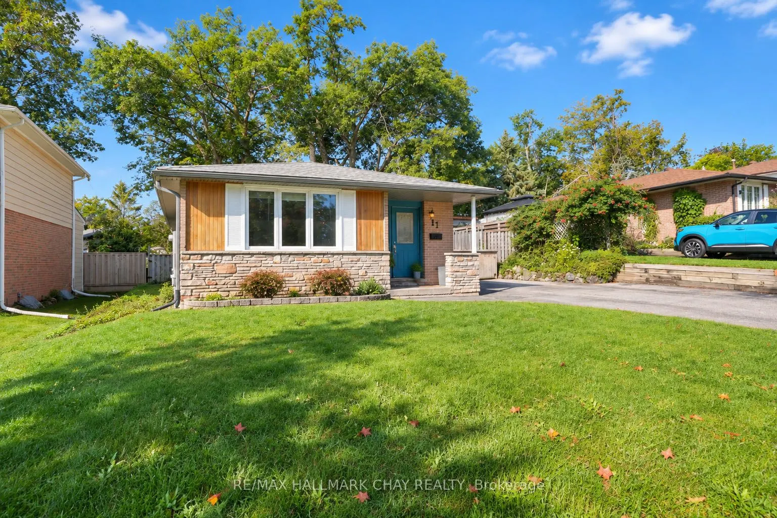 11 Daphne Crescent #UPPER
