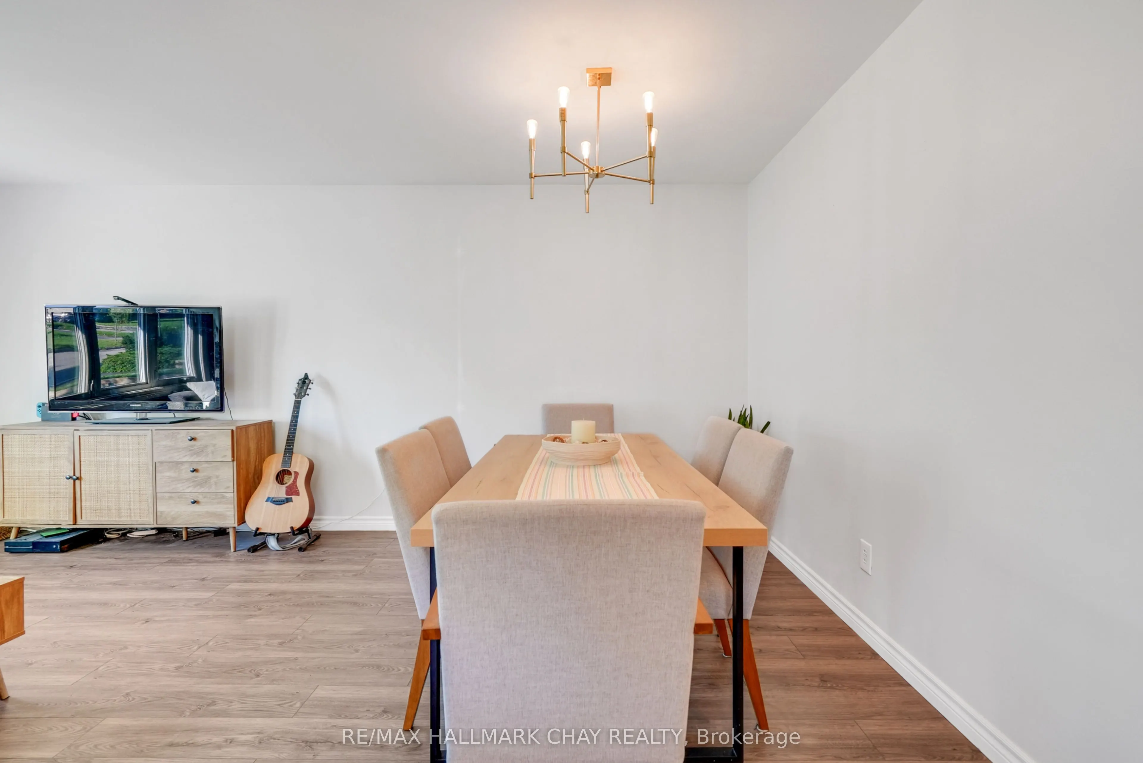 11 Daphne Crescent #UPPER
