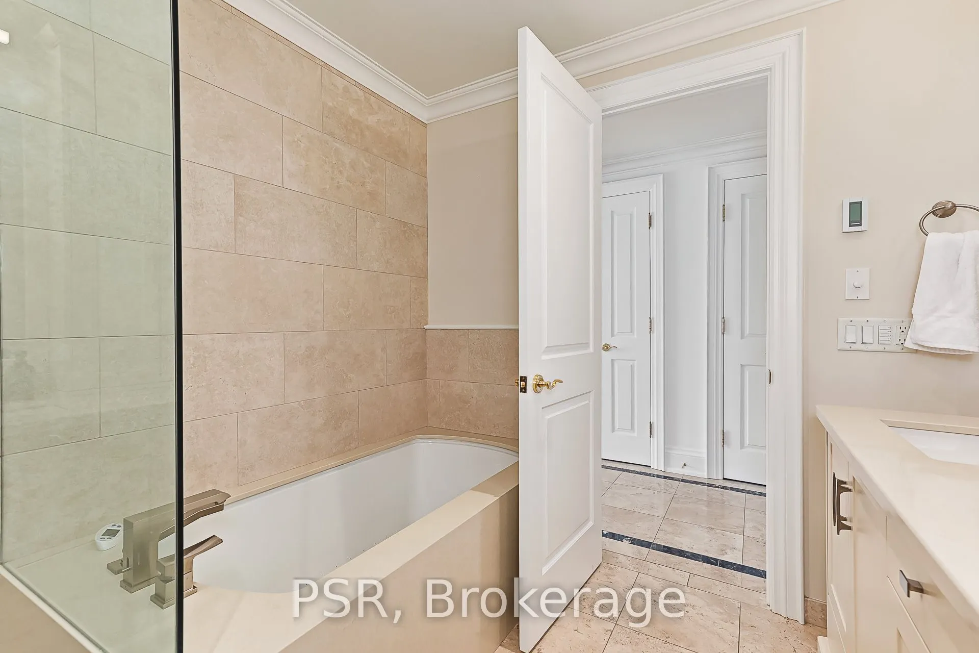 40 Trott Boulevard #306