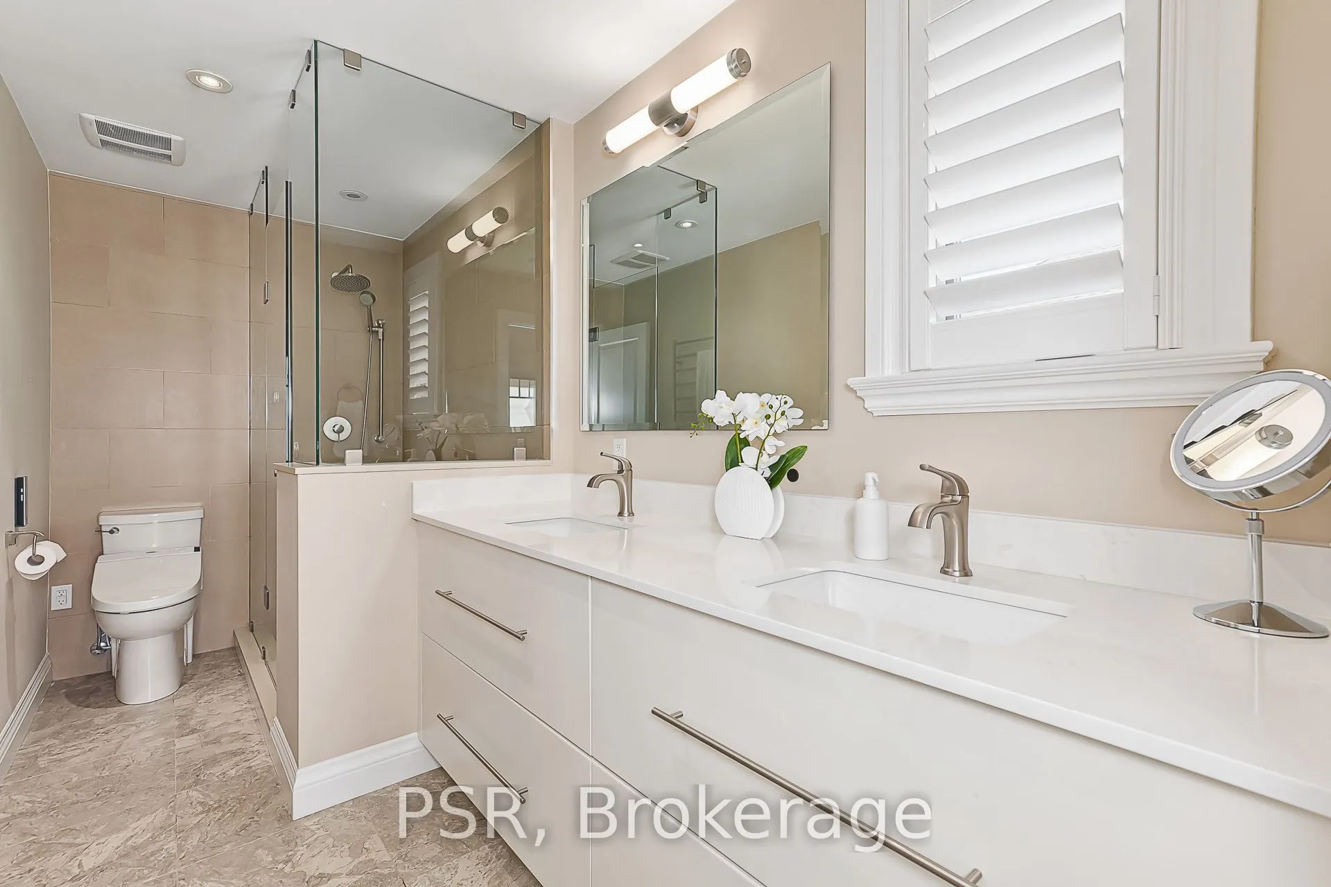 40 Trott Boulevard #306