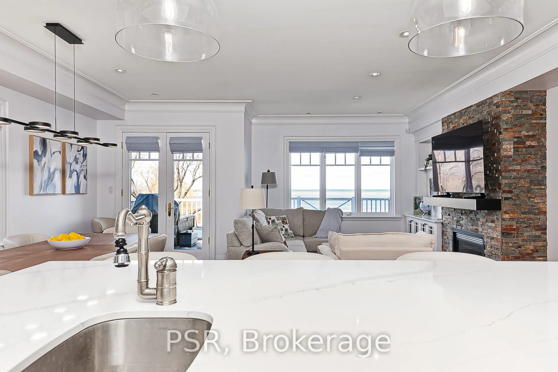 40 Trott Boulevard #306