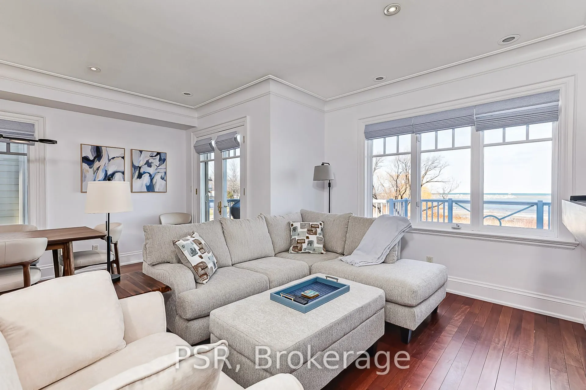 40 Trott Boulevard #306