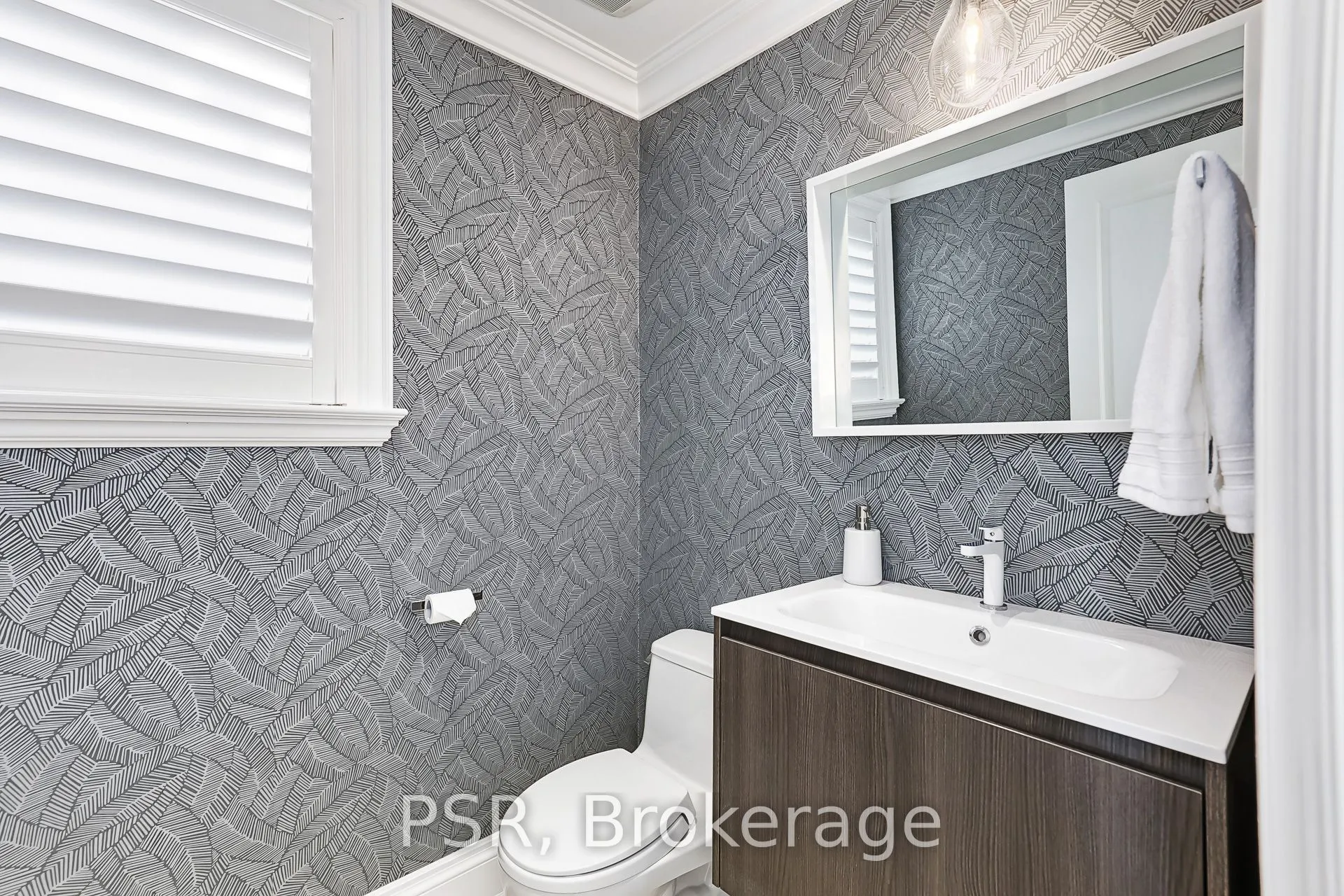 40 Trott Boulevard #306