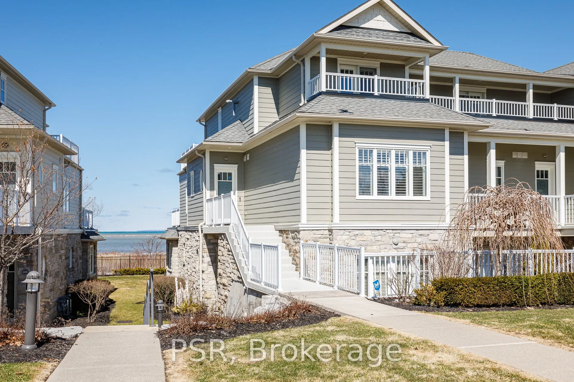 40 Trott Boulevard #306