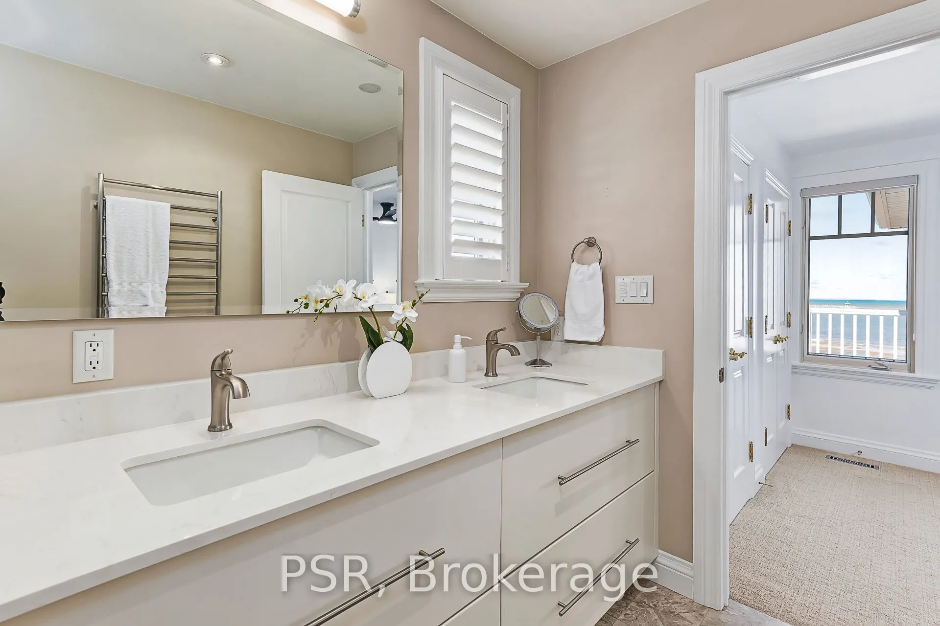 40 Trott Boulevard #306